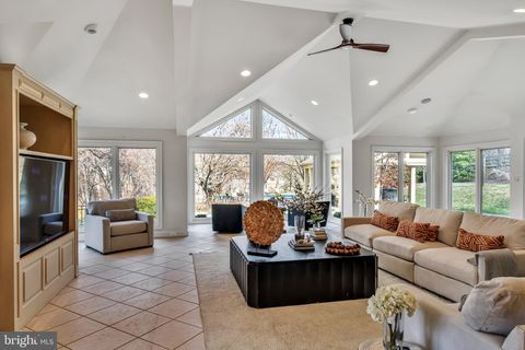 Photo of 12212 Drews Court, POTOMAC, MD 20854 (MLS # MDMC2177232)