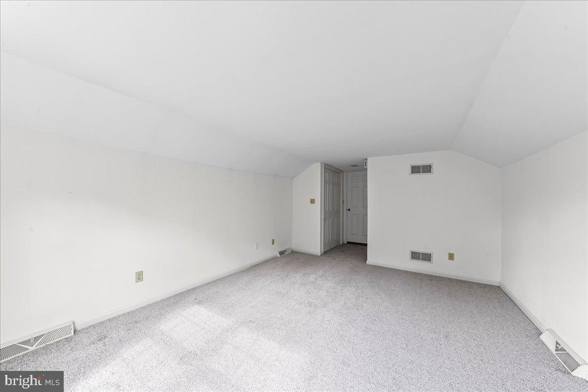 HILLS OVER PRATTS - Residential