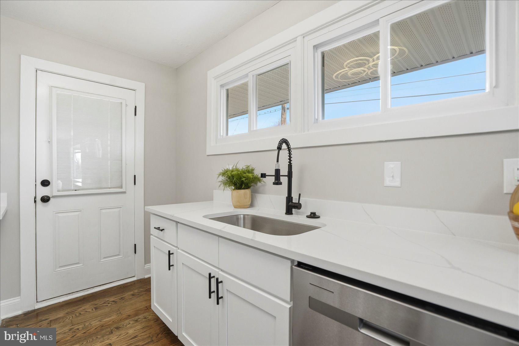 ABERDEEN HILLS - Residential