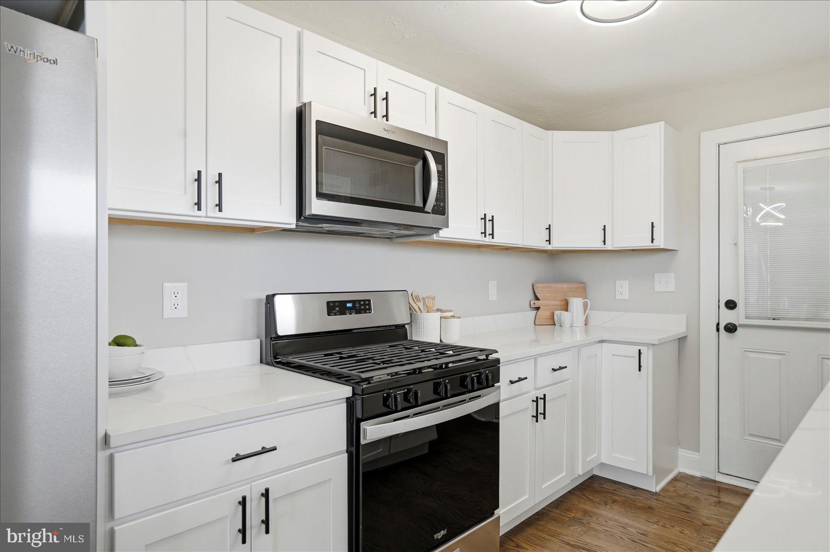 ABERDEEN HILLS - Residential