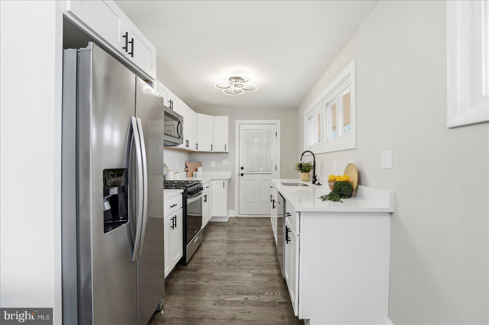 ABERDEEN HILLS - Residential