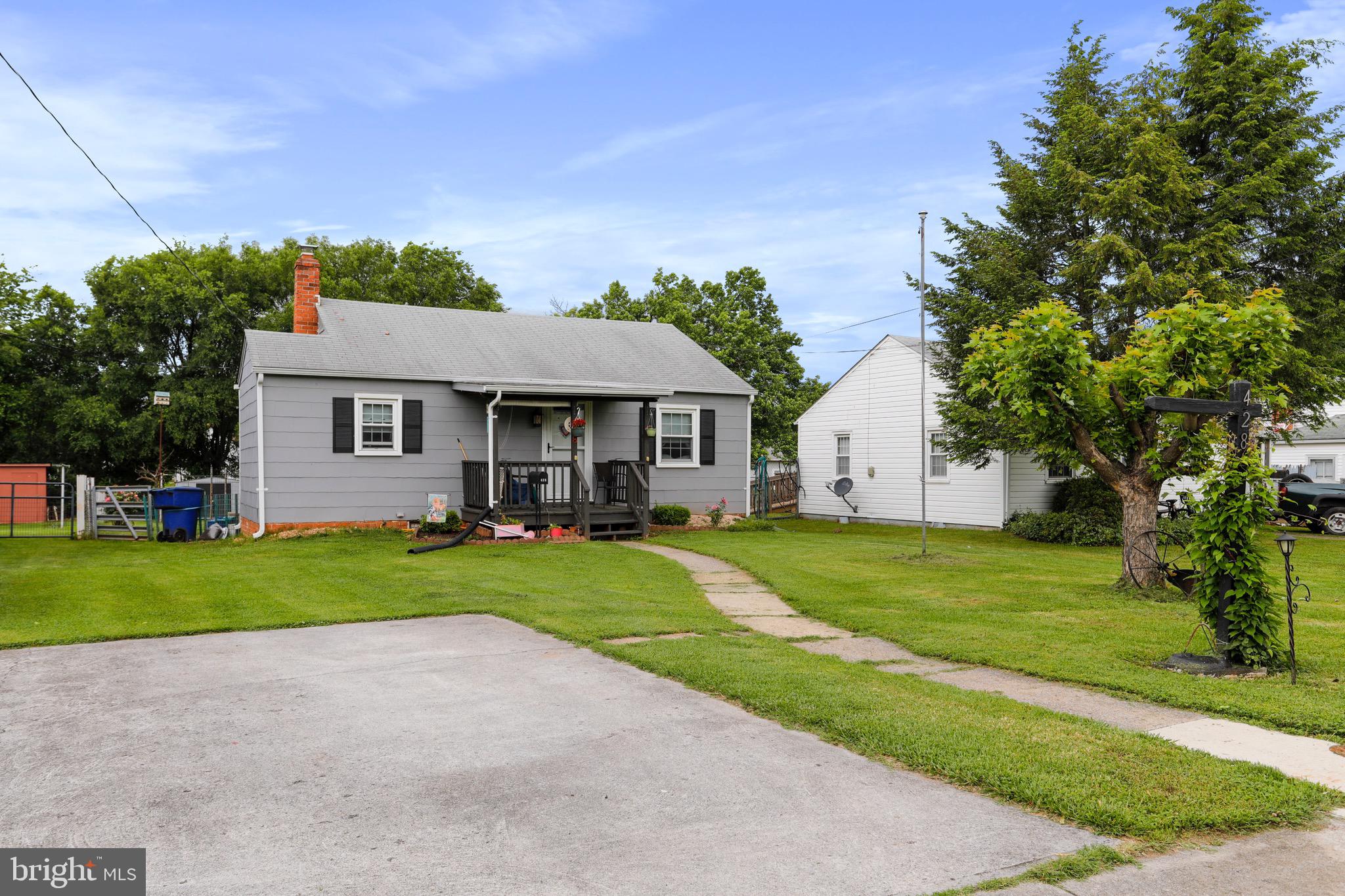 DOWNING ESTATES - Residential