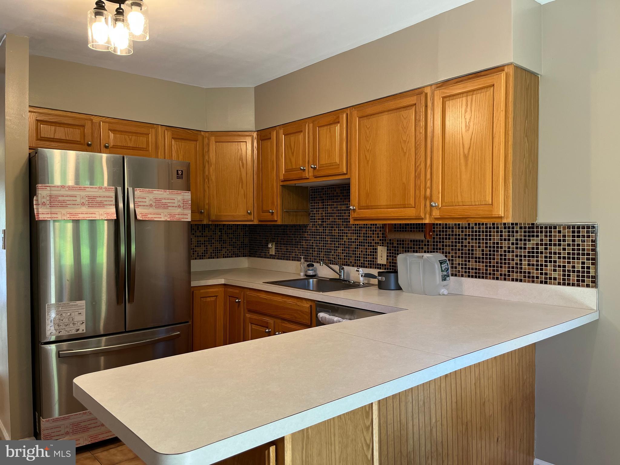 CROOKED CROSSING - Residential Lease