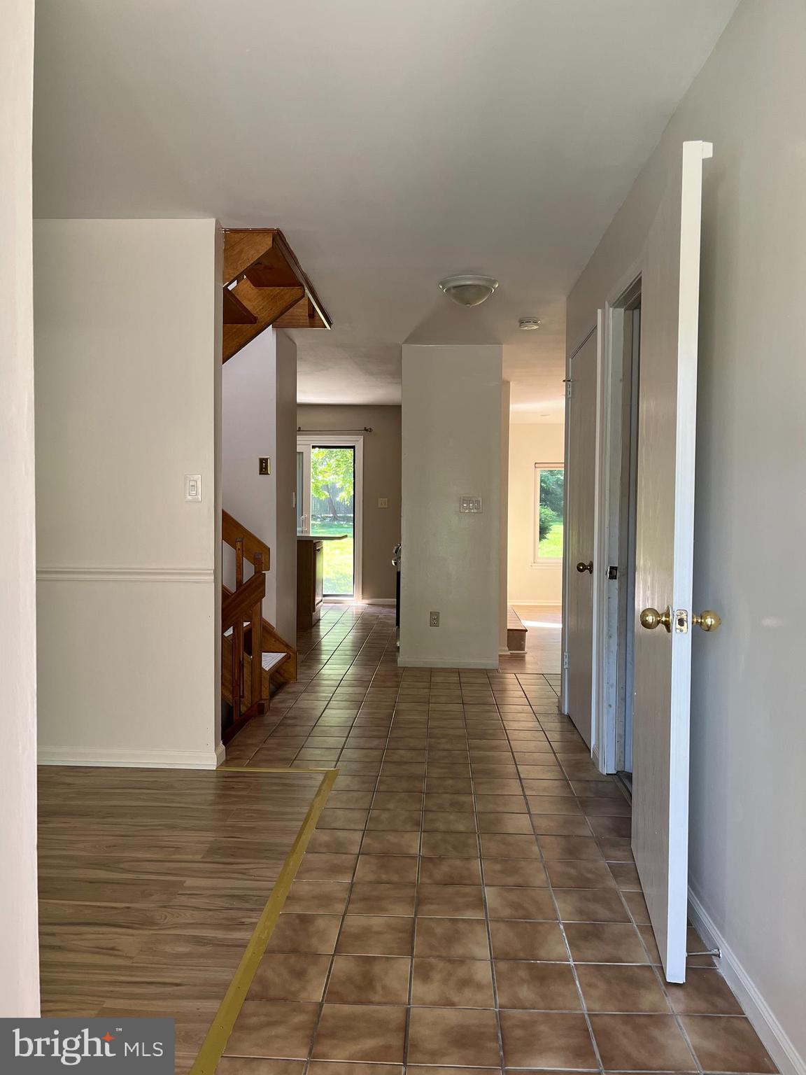 CROOKED CROSSING - Residential Lease