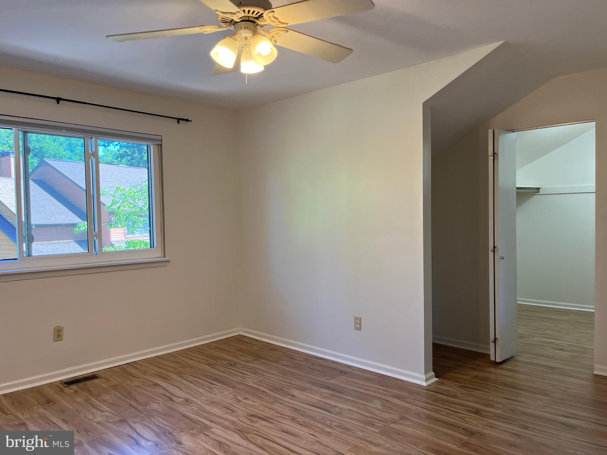 CROOKED CROSSING - Residential Lease