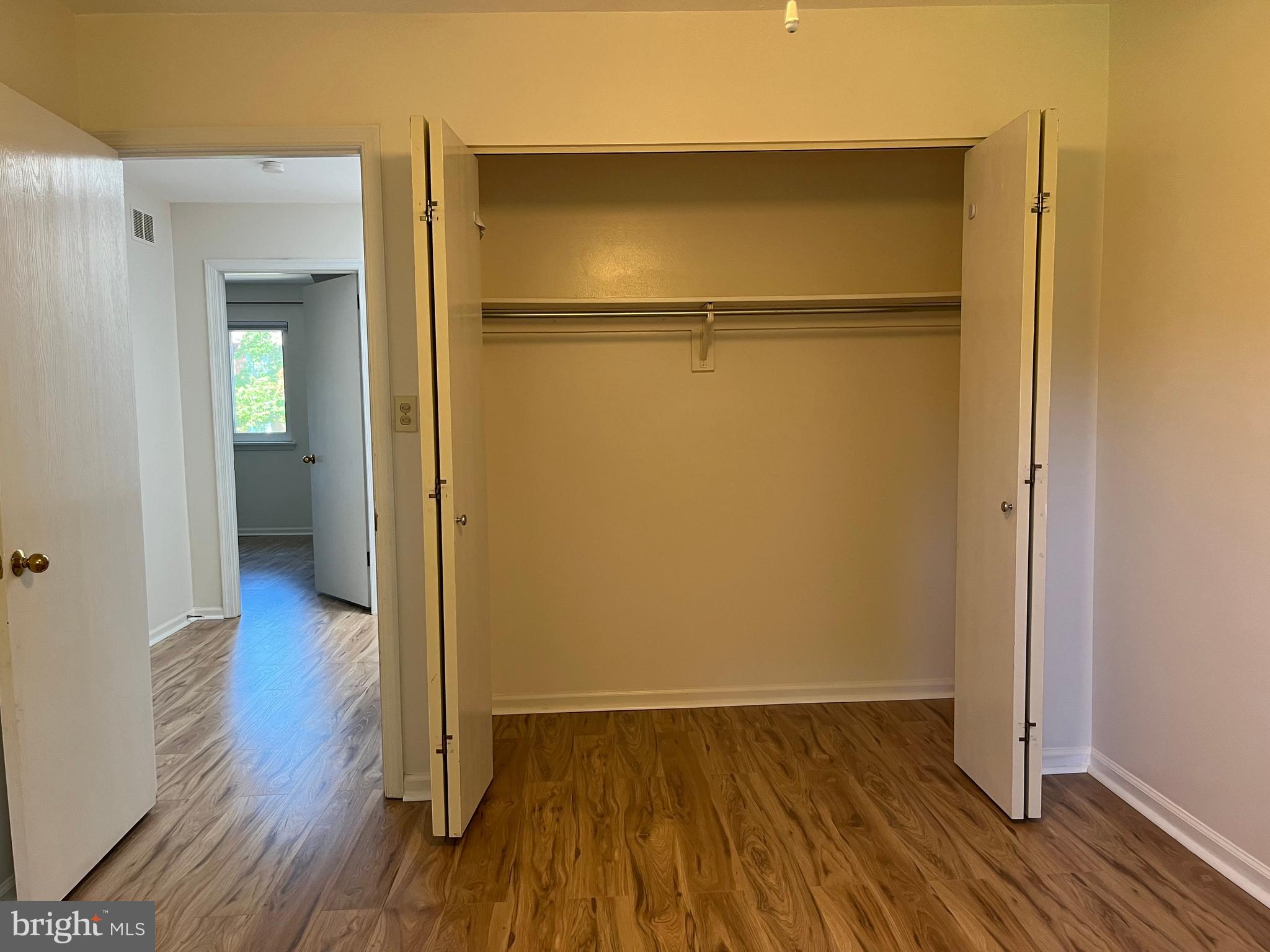 CROOKED CROSSING - Residential Lease