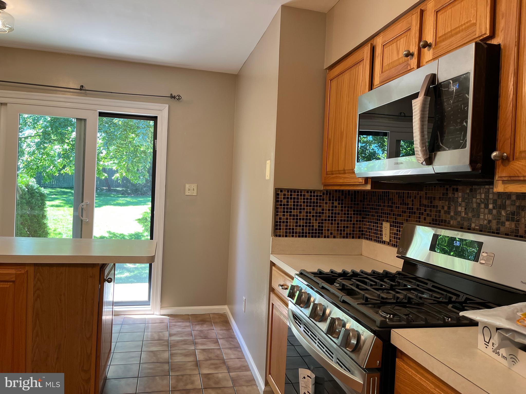 CROOKED CROSSING - Residential Lease