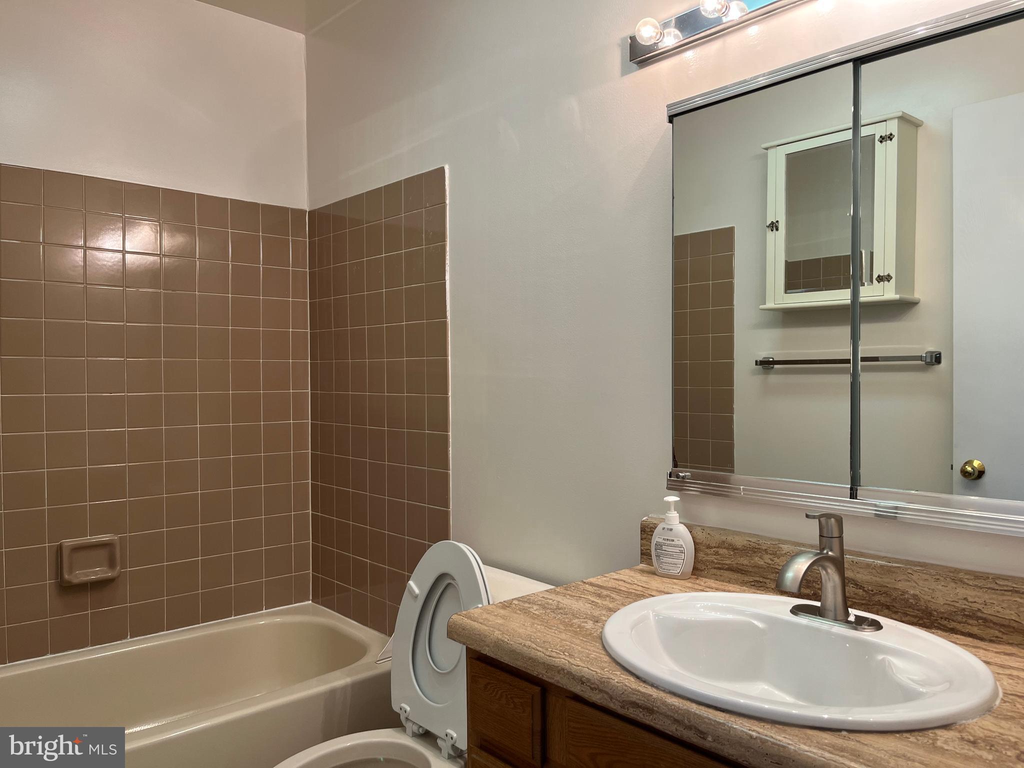 CROOKED CROSSING - Residential Lease