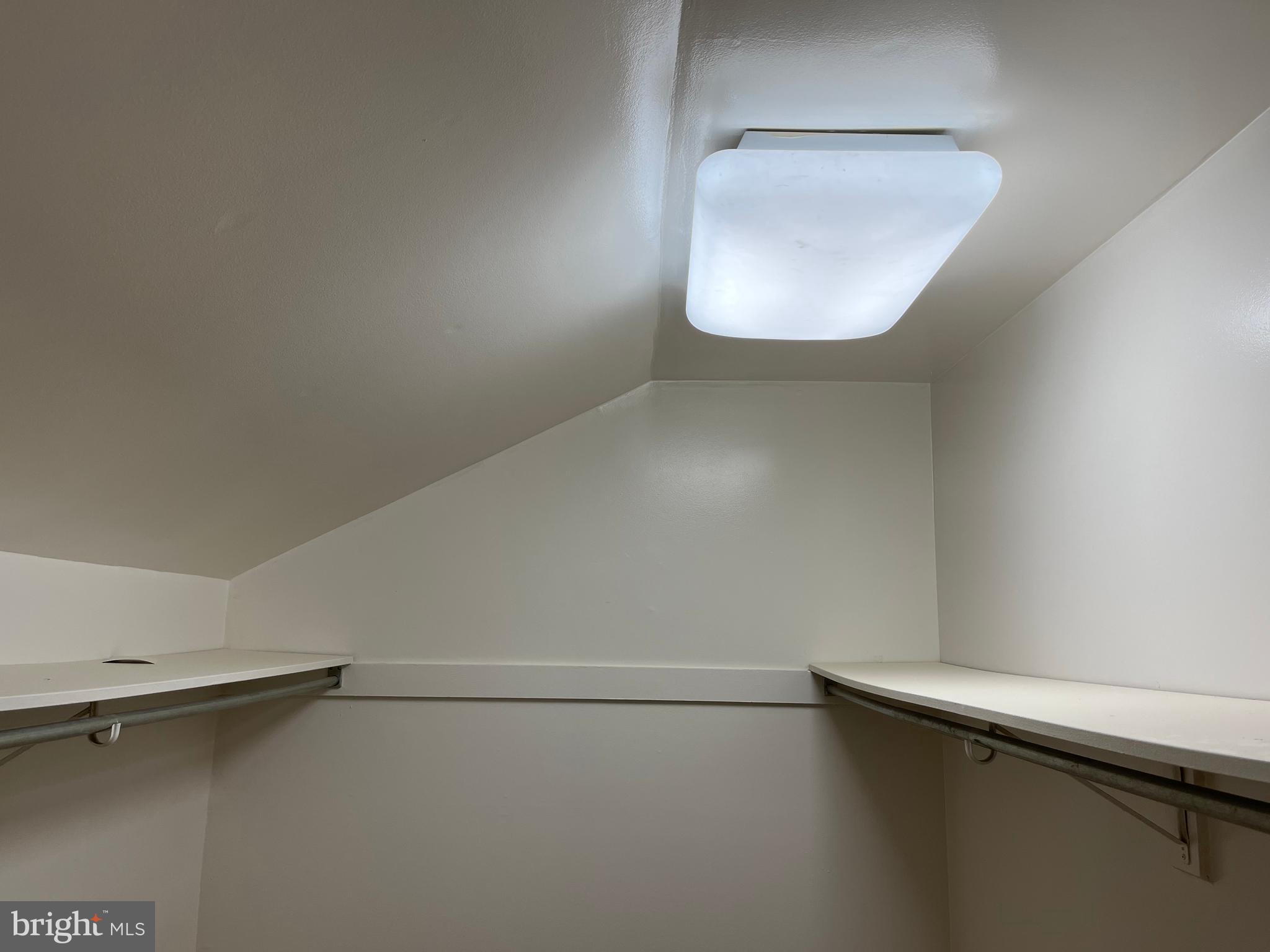 CROOKED CROSSING - Residential Lease