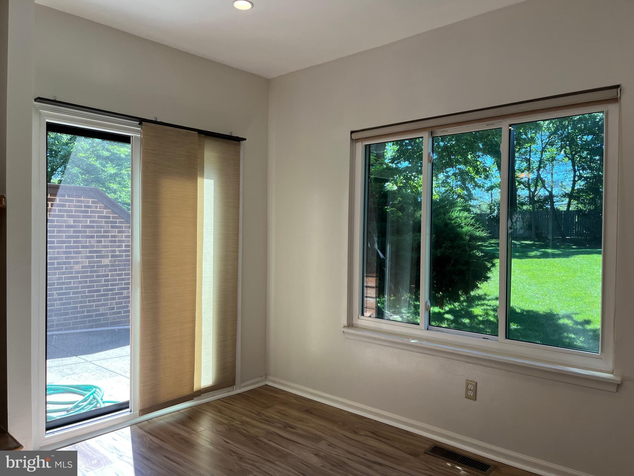 CROOKED CROSSING - Residential Lease