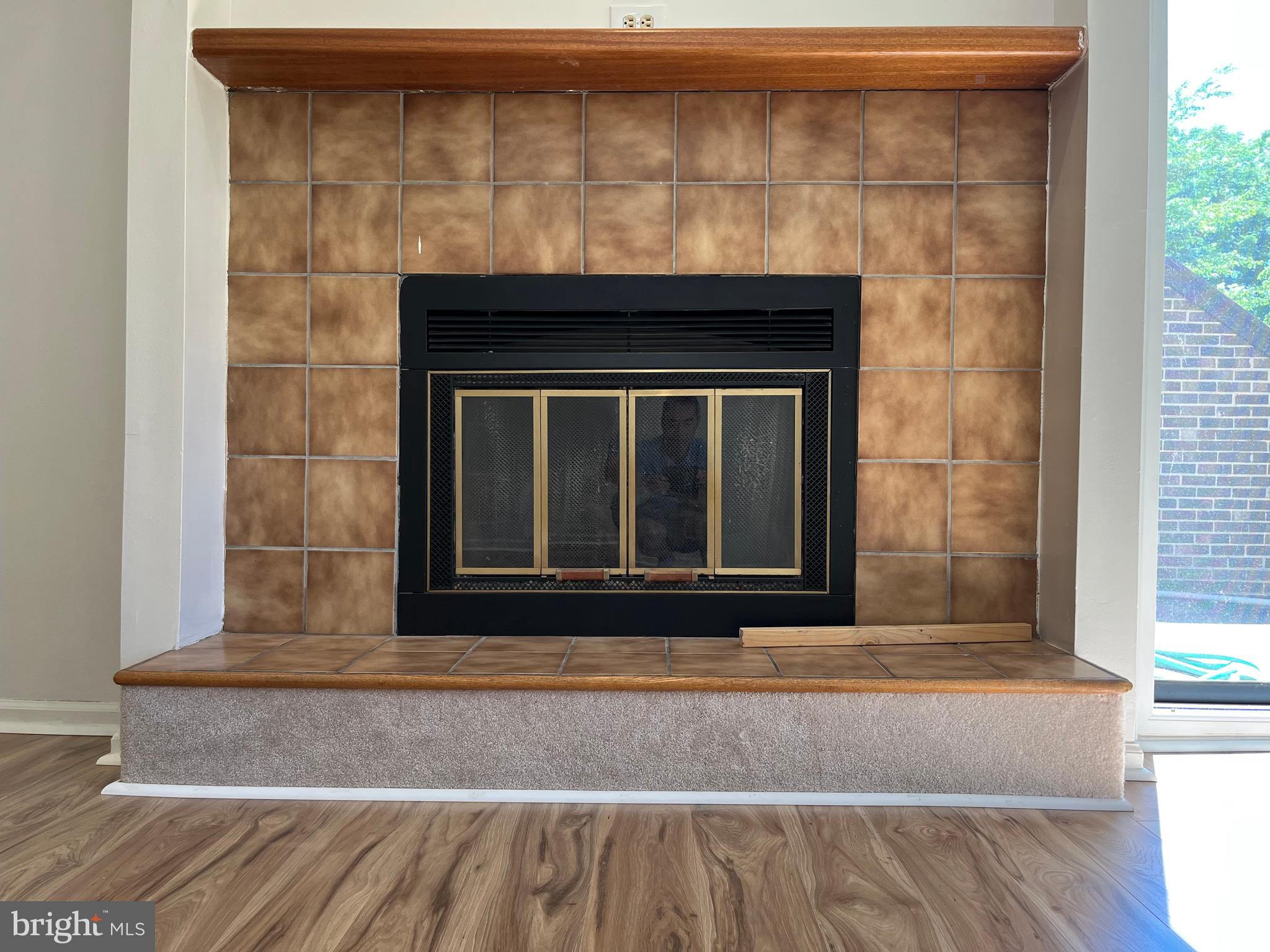 CROOKED CROSSING - Residential Lease