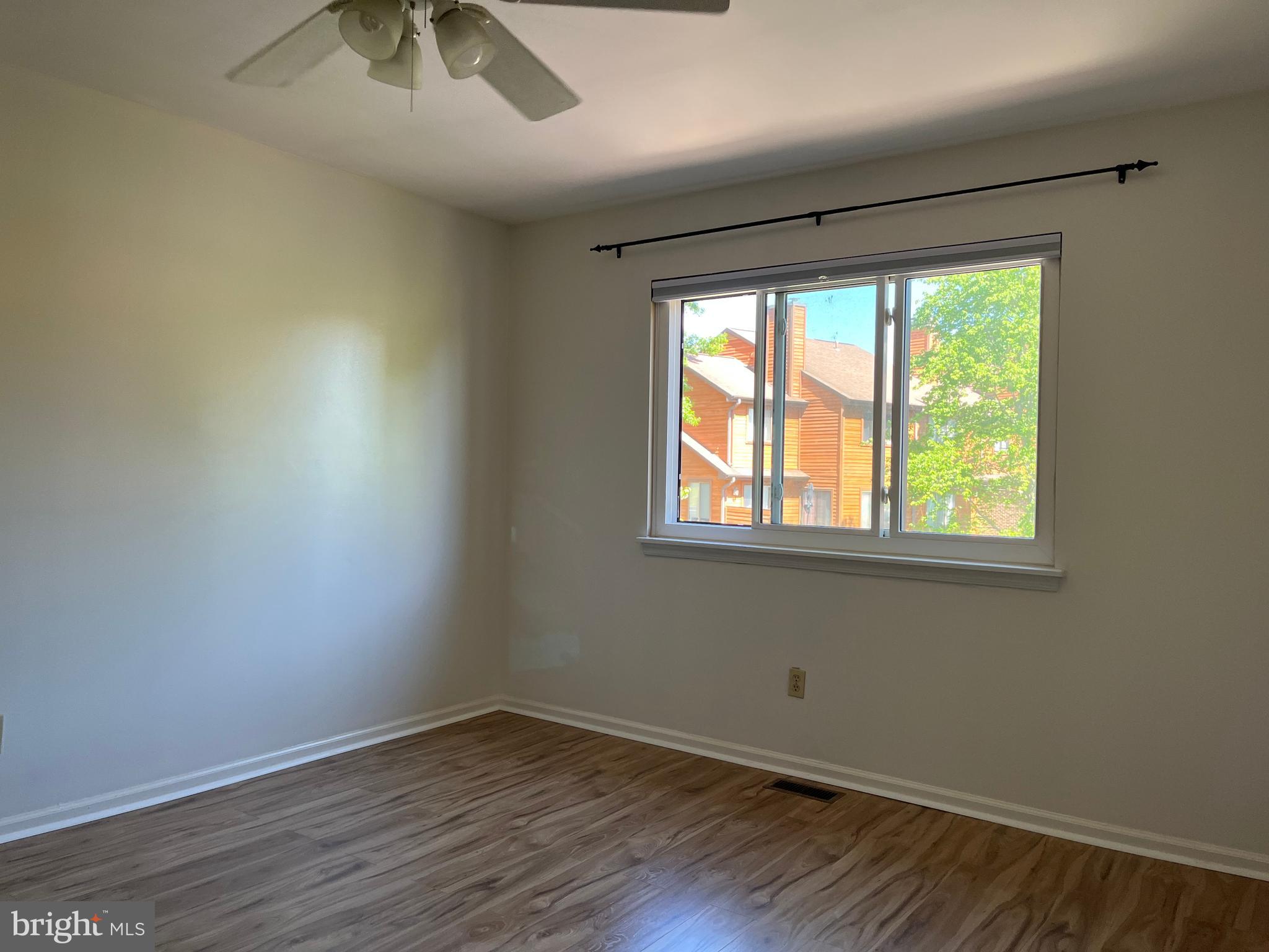 CROOKED CROSSING - Residential Lease