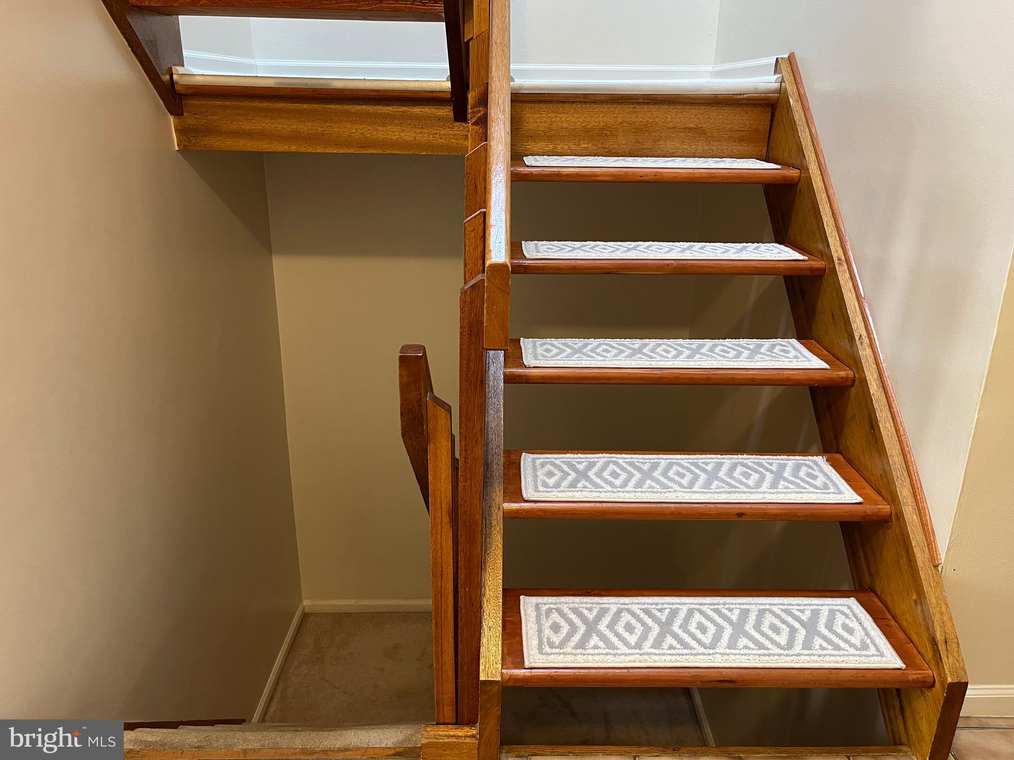 CROOKED CROSSING - Residential Lease