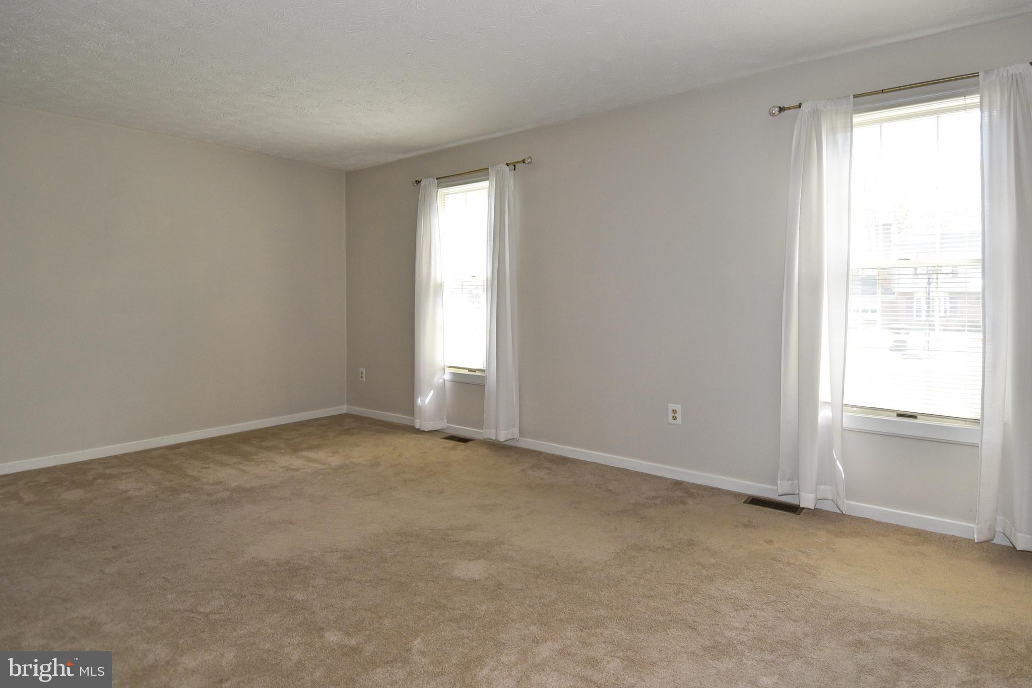 MONTCLAIR/COUNTRY CLUB - Residential