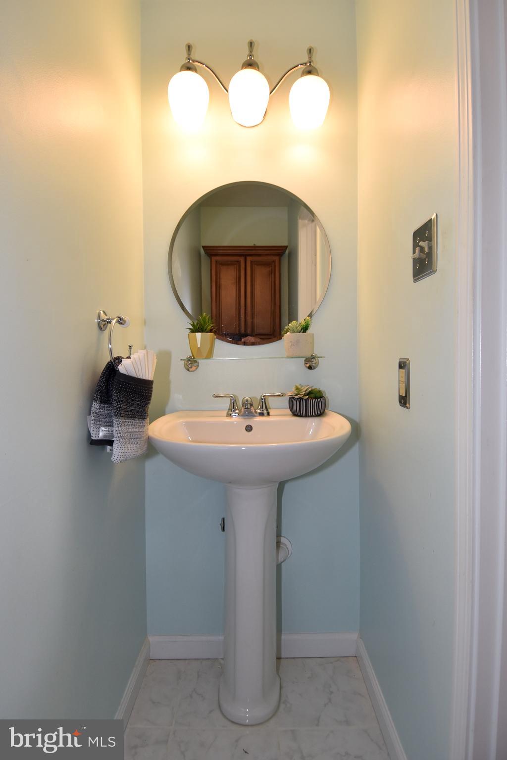 MONTCLAIR/COUNTRY CLUB - Residential