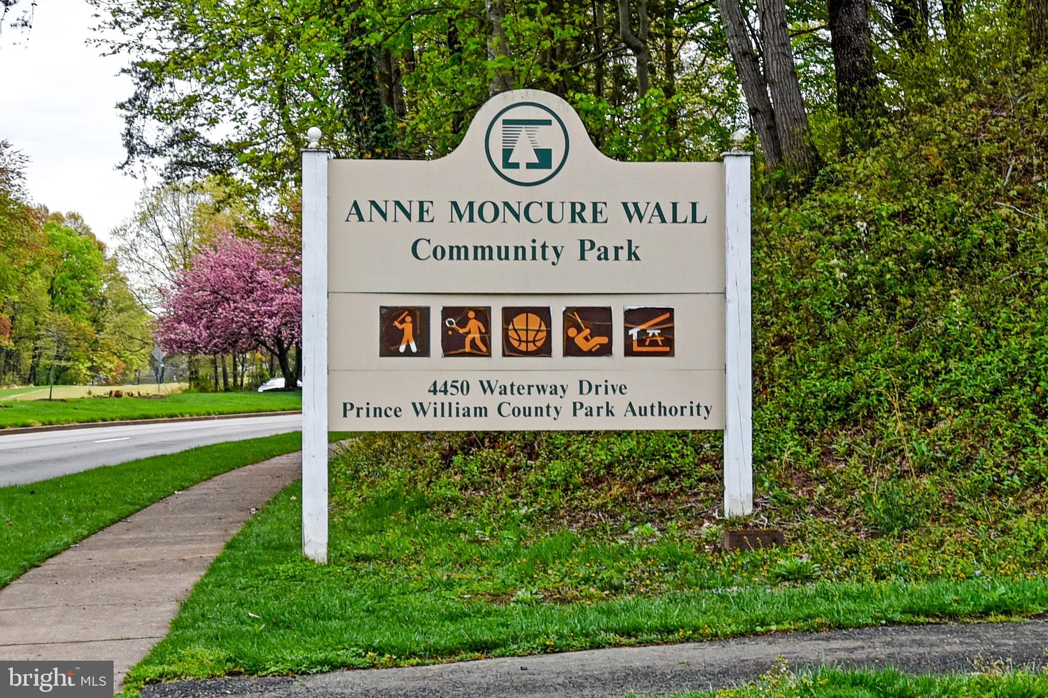 MONTCLAIR/COUNTRY CLUB - Residential