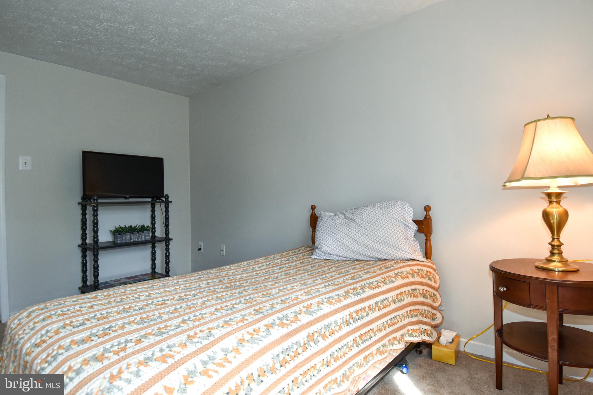 MONTCLAIR/COUNTRY CLUB - Residential