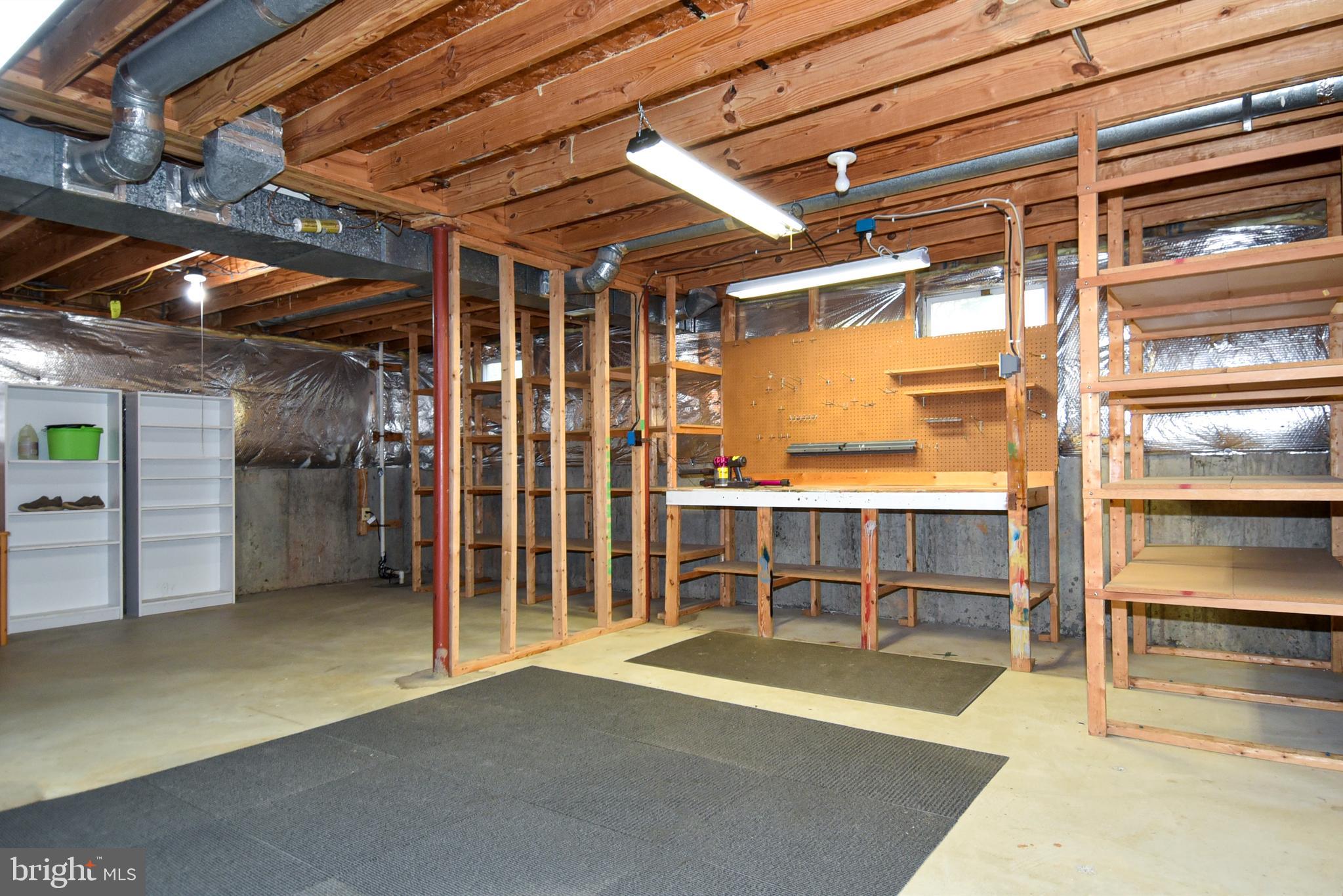 MONTCLAIR/COUNTRY CLUB - Residential