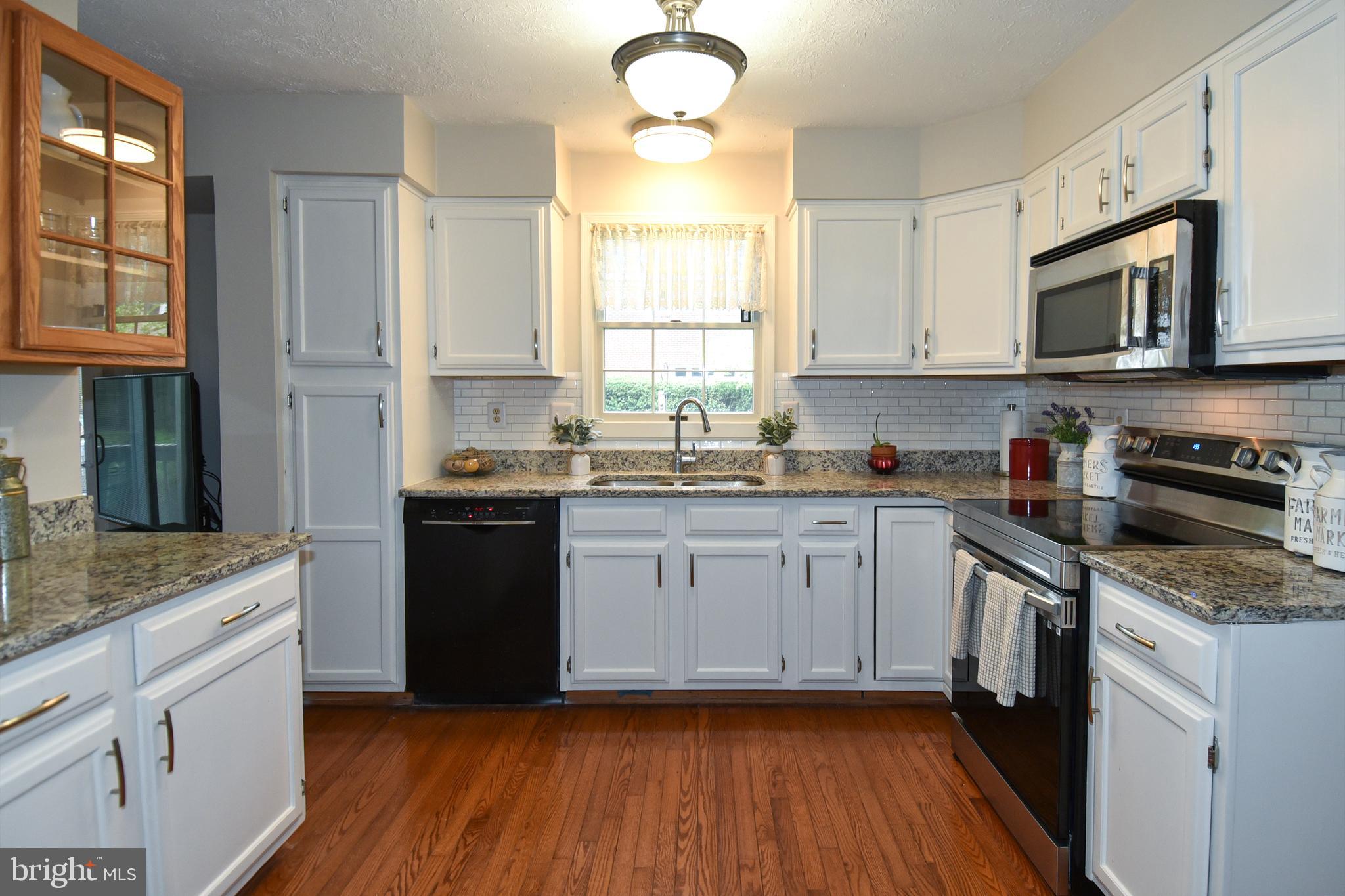 MONTCLAIR/COUNTRY CLUB - Residential