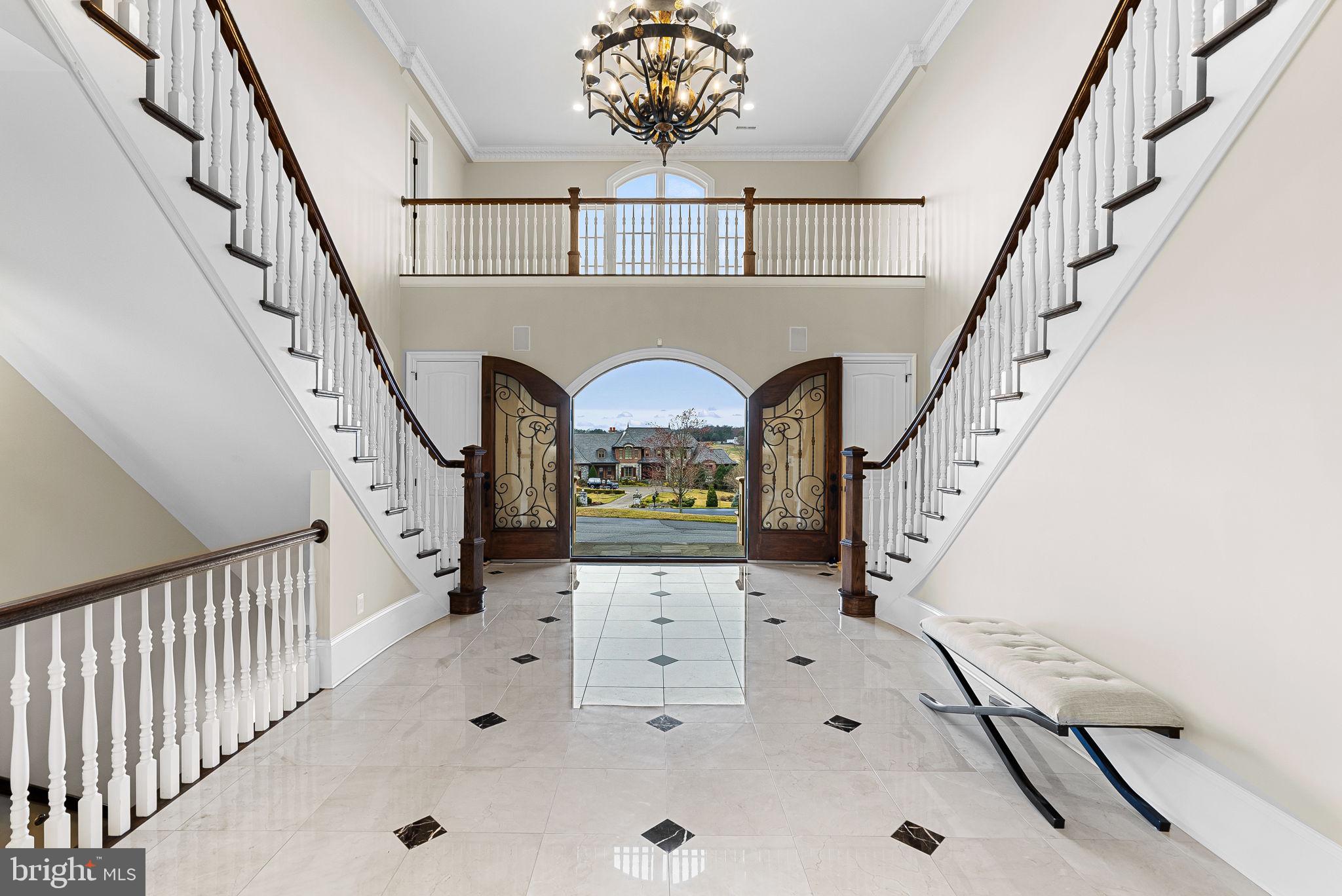 CREIGHTON FARMS - Residential