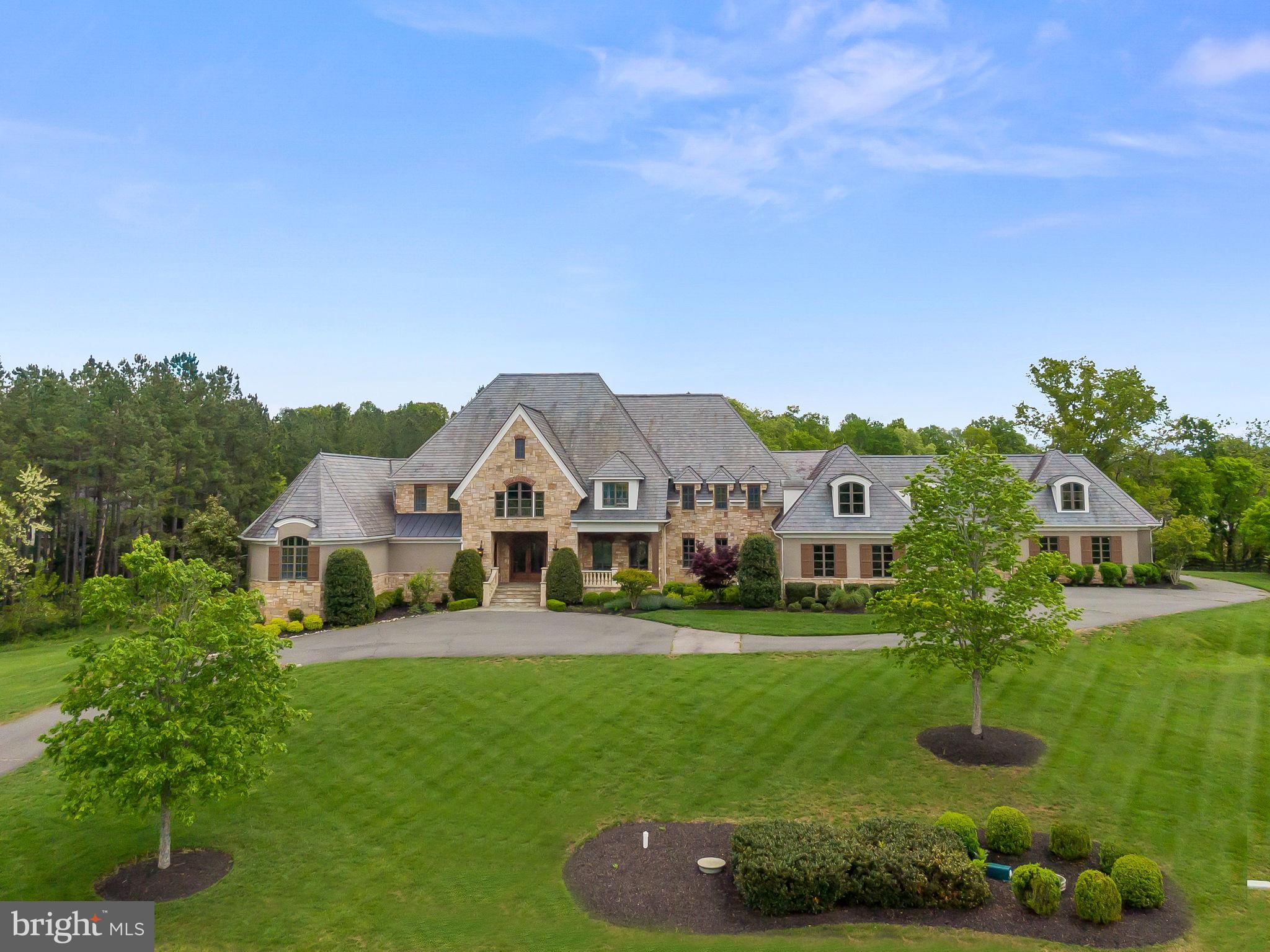 CREIGHTON FARMS - Residential