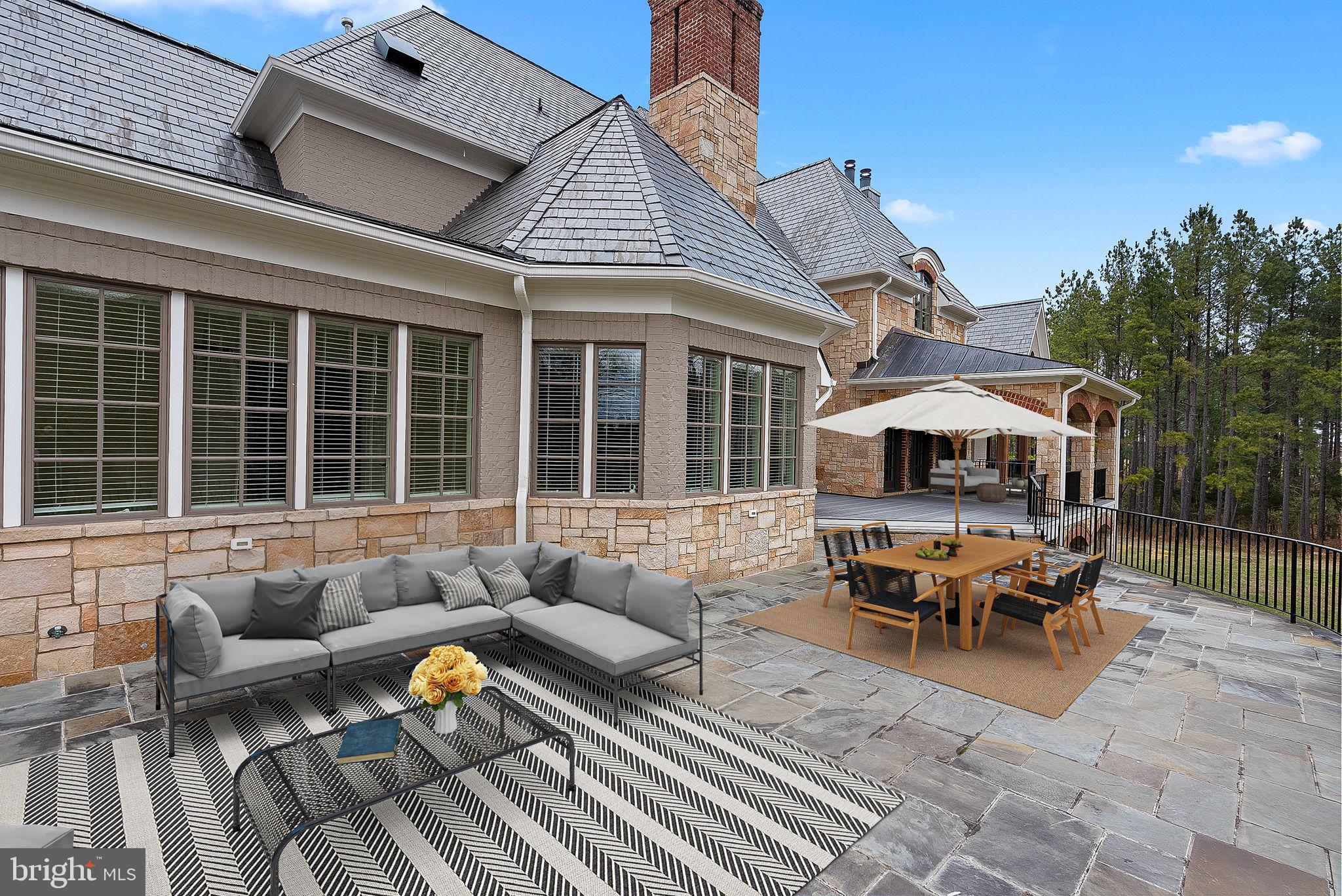 CREIGHTON FARMS - Residential