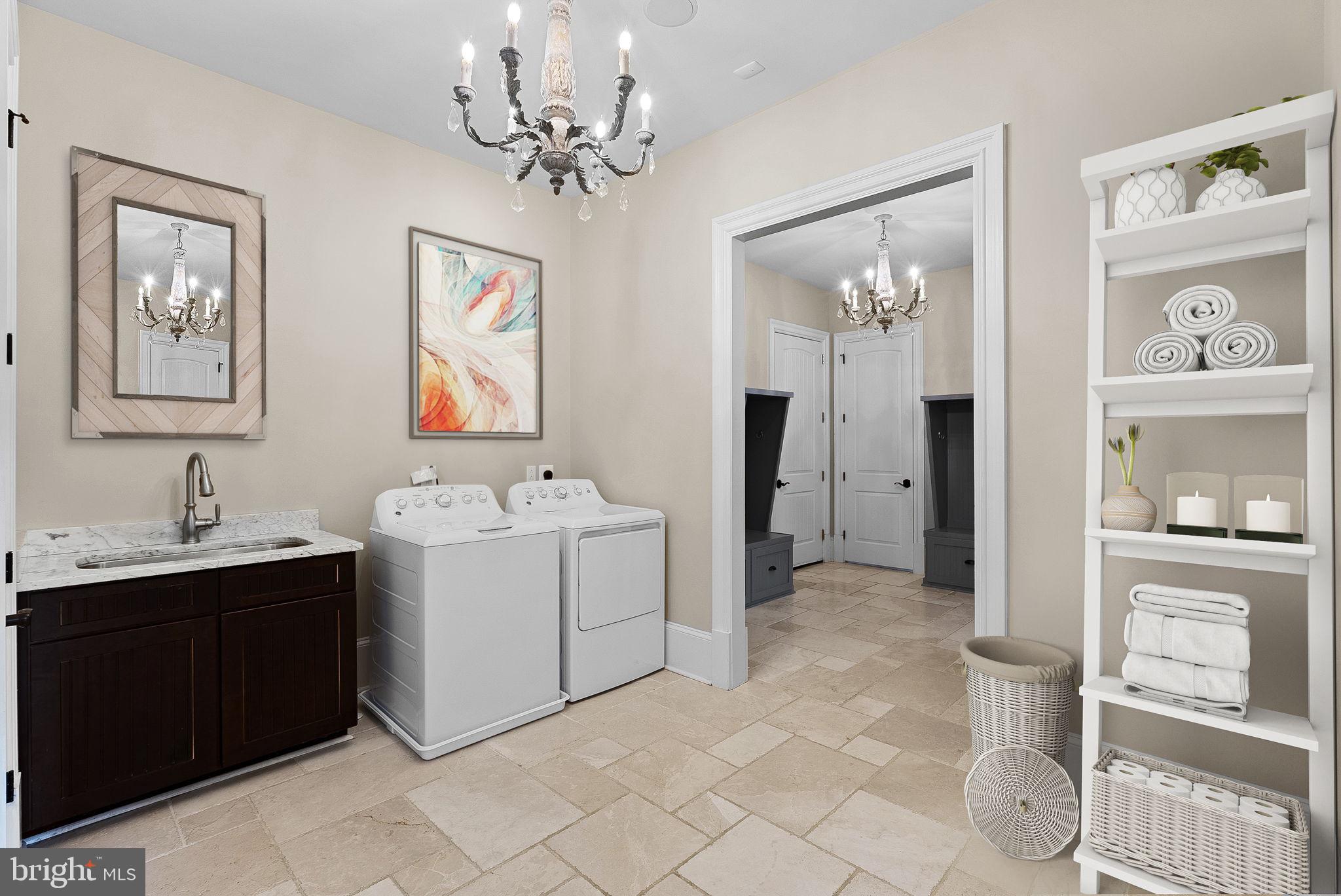 CREIGHTON FARMS - Residential