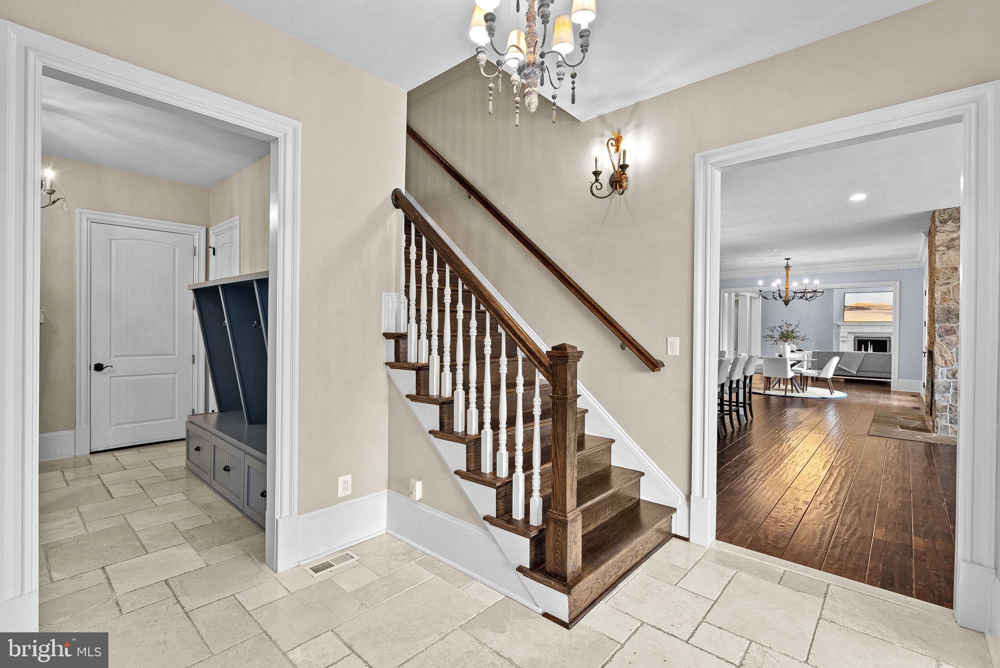 CREIGHTON FARMS - Residential