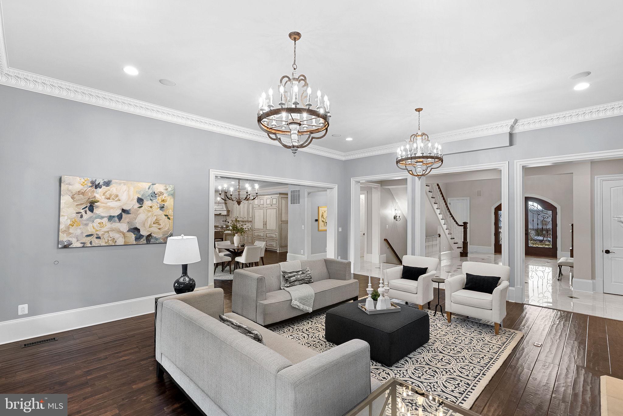 CREIGHTON FARMS - Residential