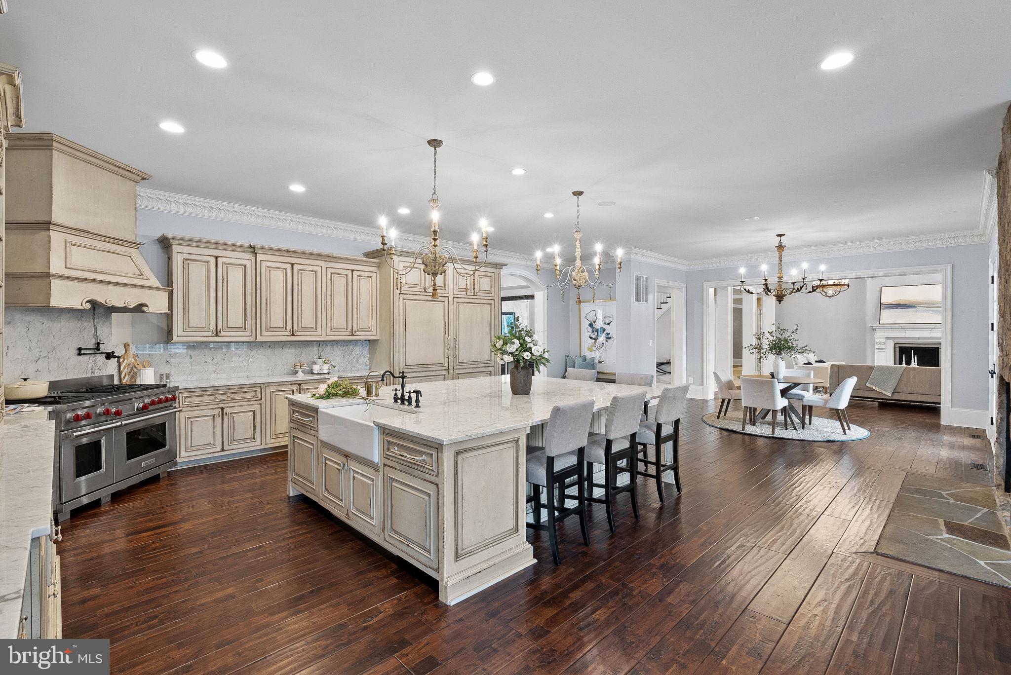 CREIGHTON FARMS - Residential