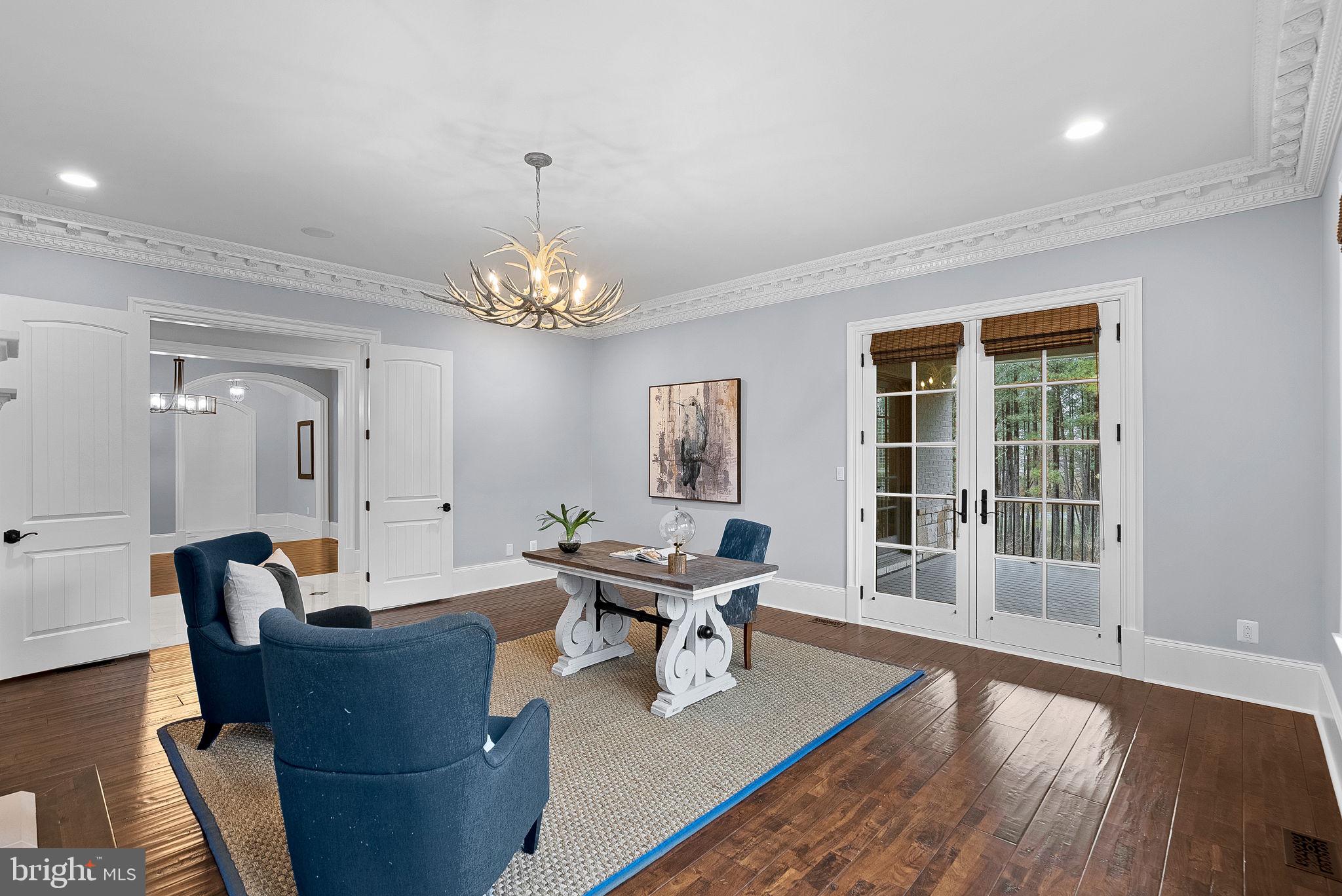 CREIGHTON FARMS - Residential