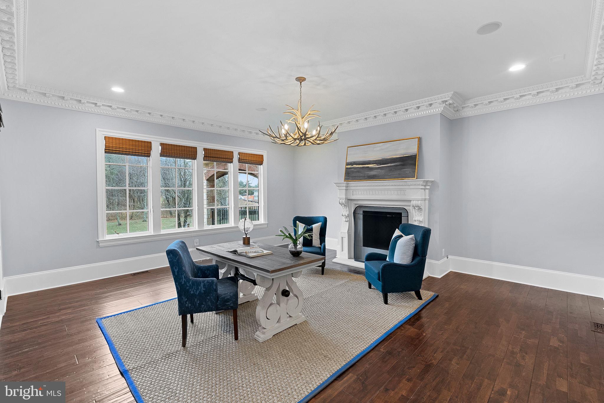 CREIGHTON FARMS - Residential