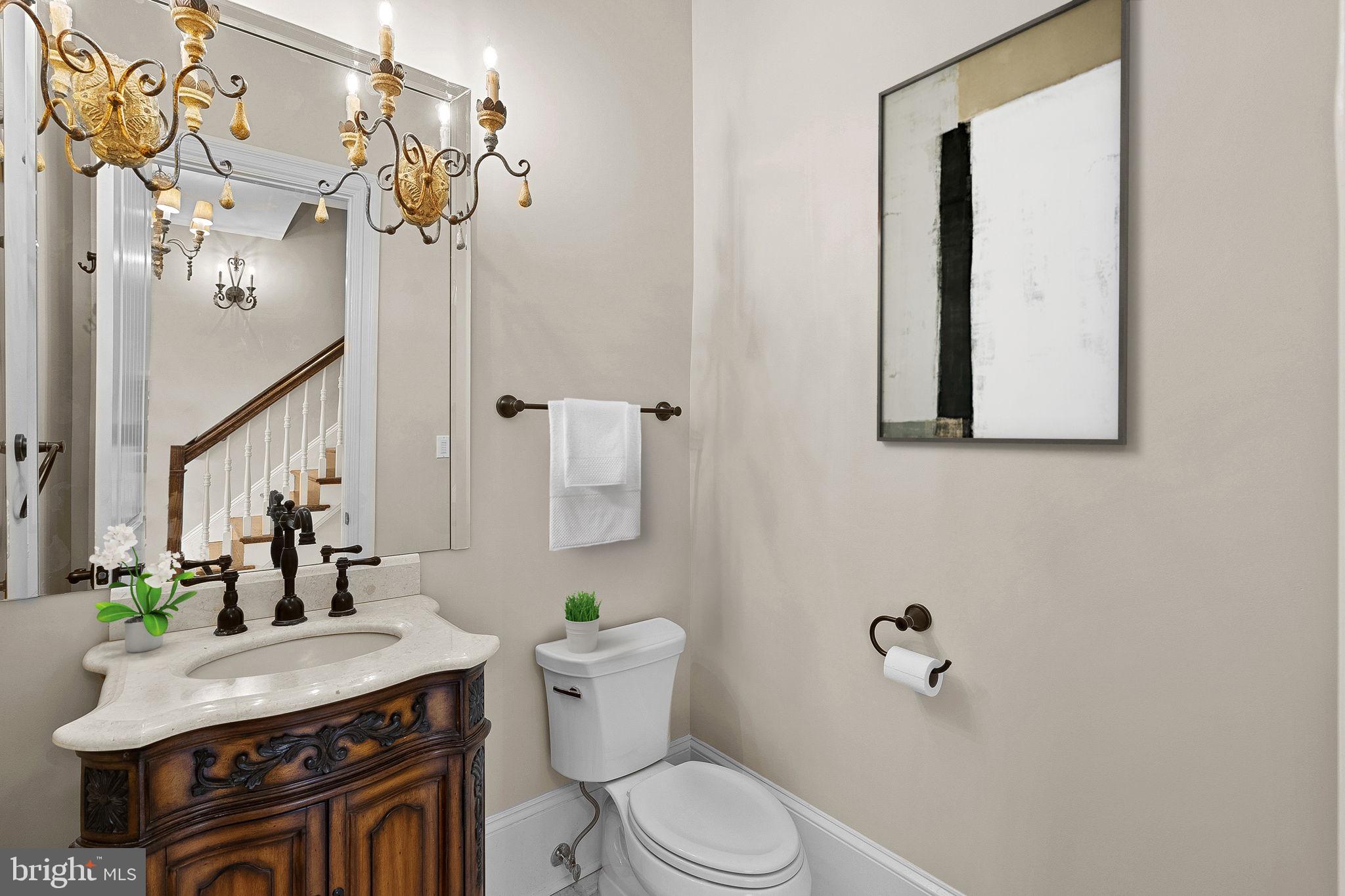 CREIGHTON FARMS - Residential