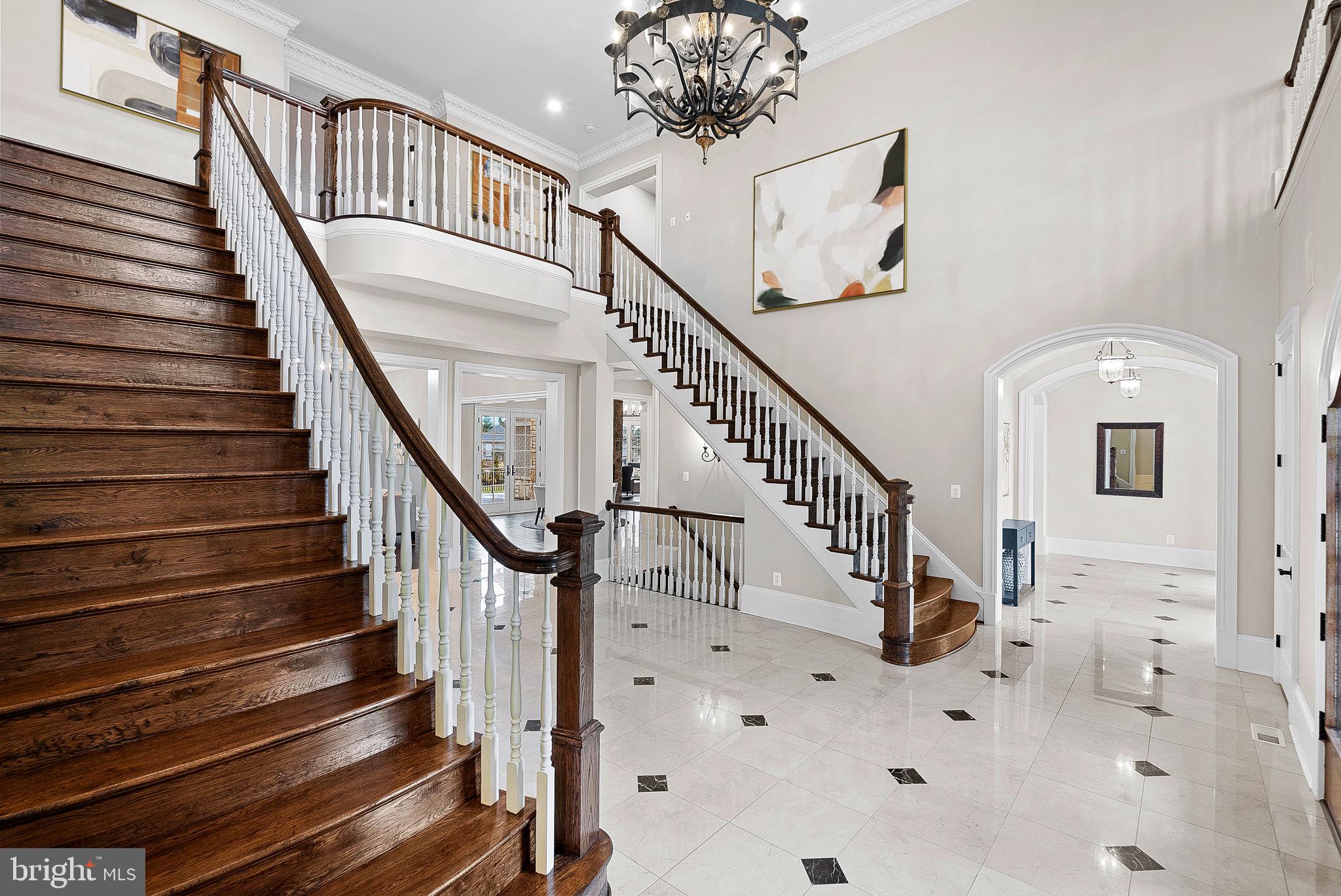 CREIGHTON FARMS - Residential