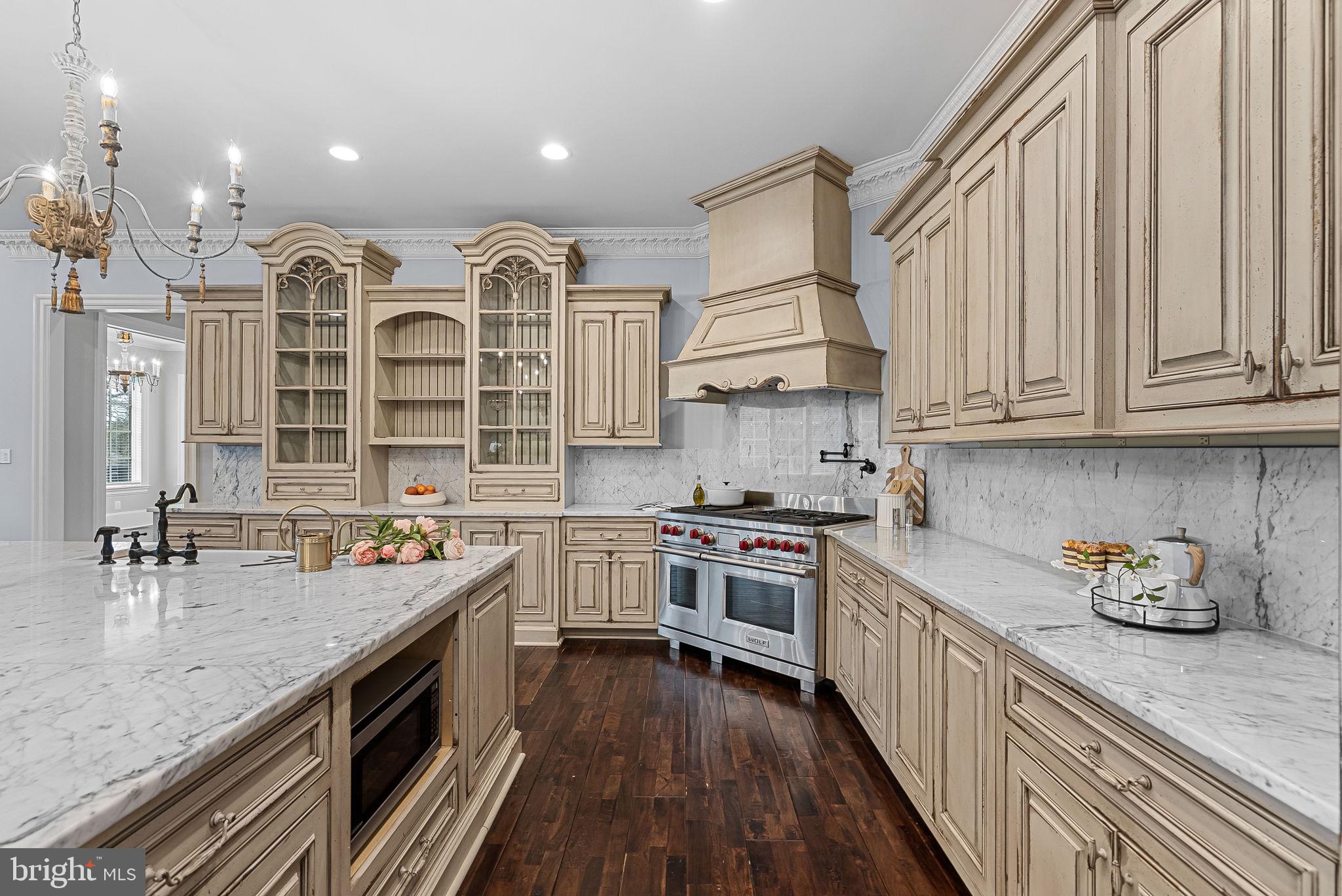 CREIGHTON FARMS - Residential