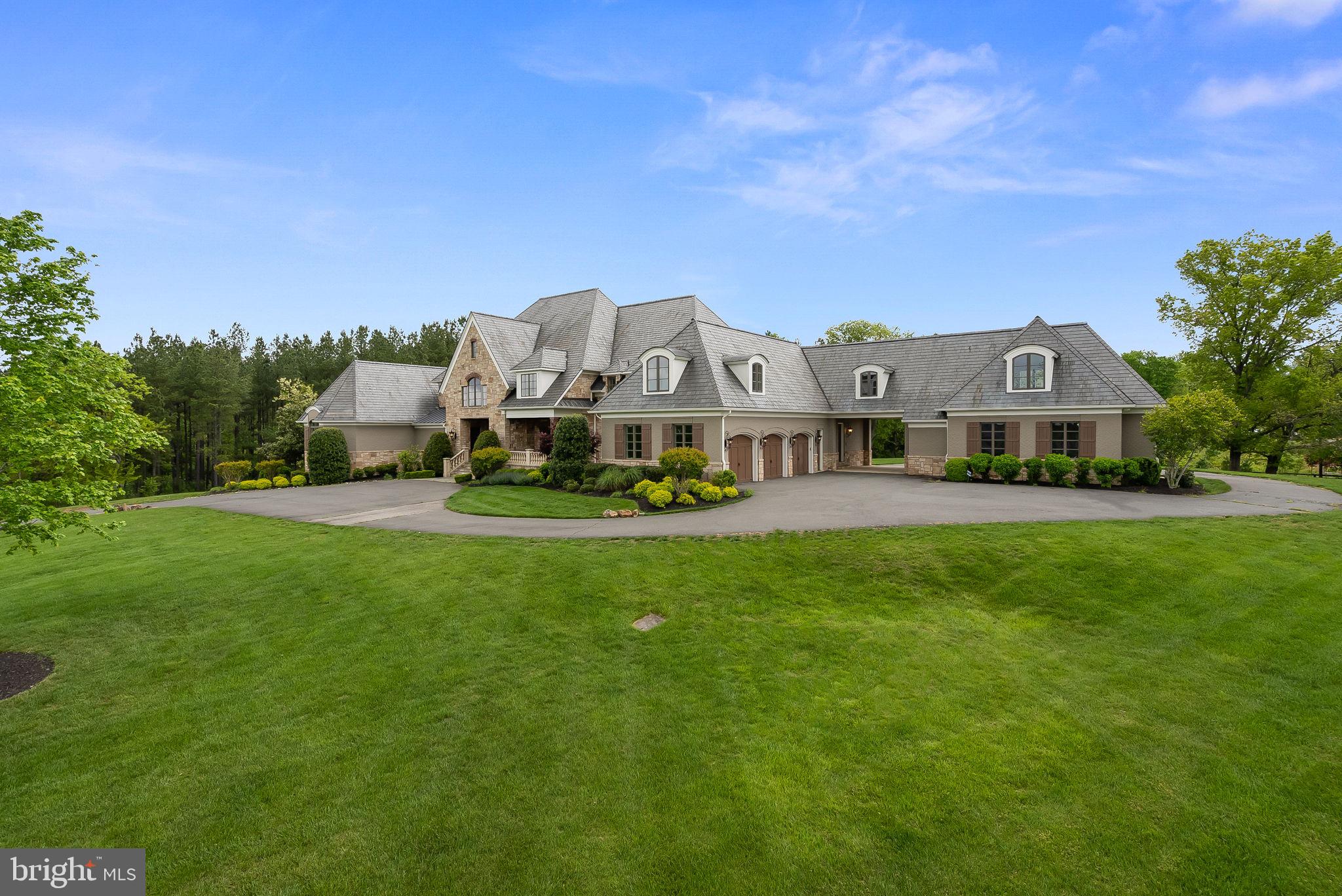 CREIGHTON FARMS - Residential