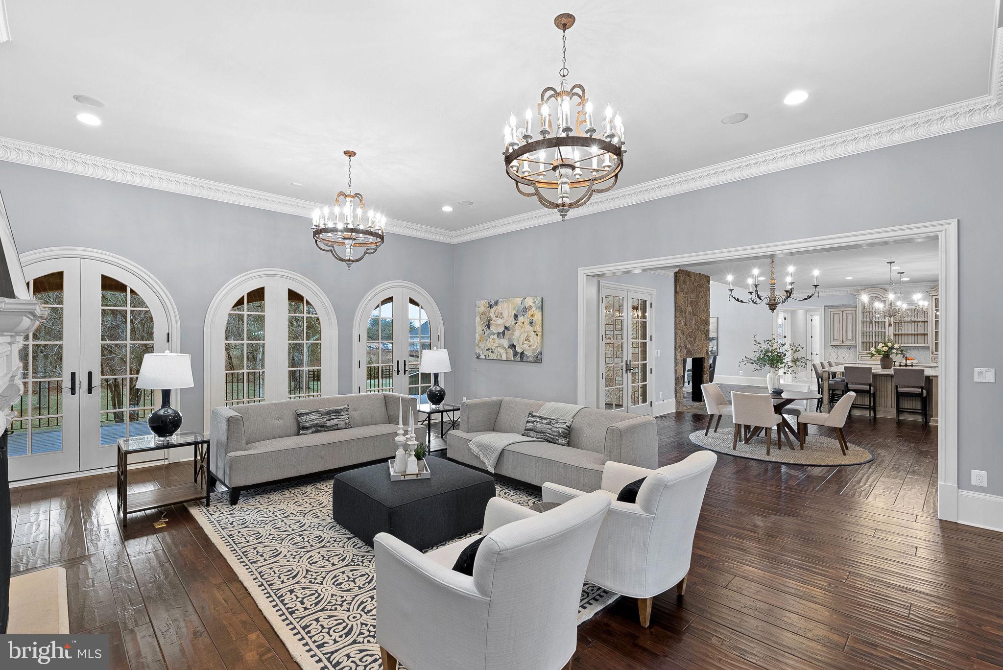 CREIGHTON FARMS - Residential