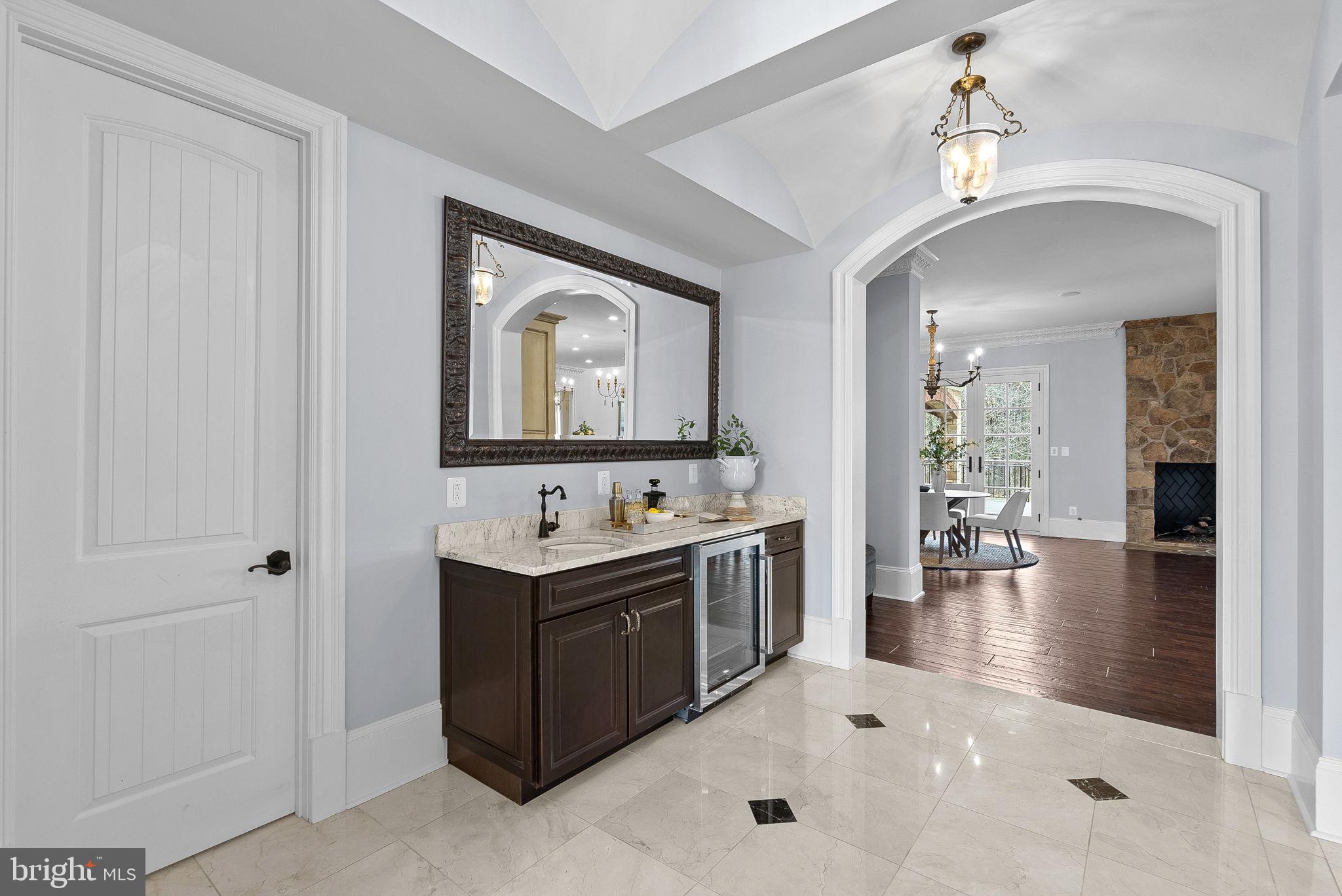 CREIGHTON FARMS - Residential