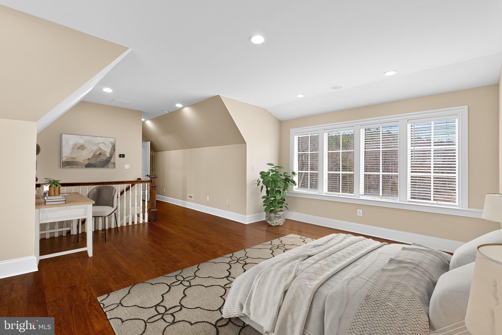 CREIGHTON FARMS - Residential