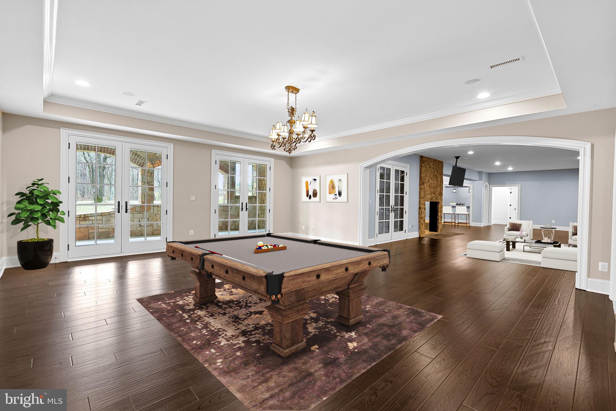 CREIGHTON FARMS - Residential