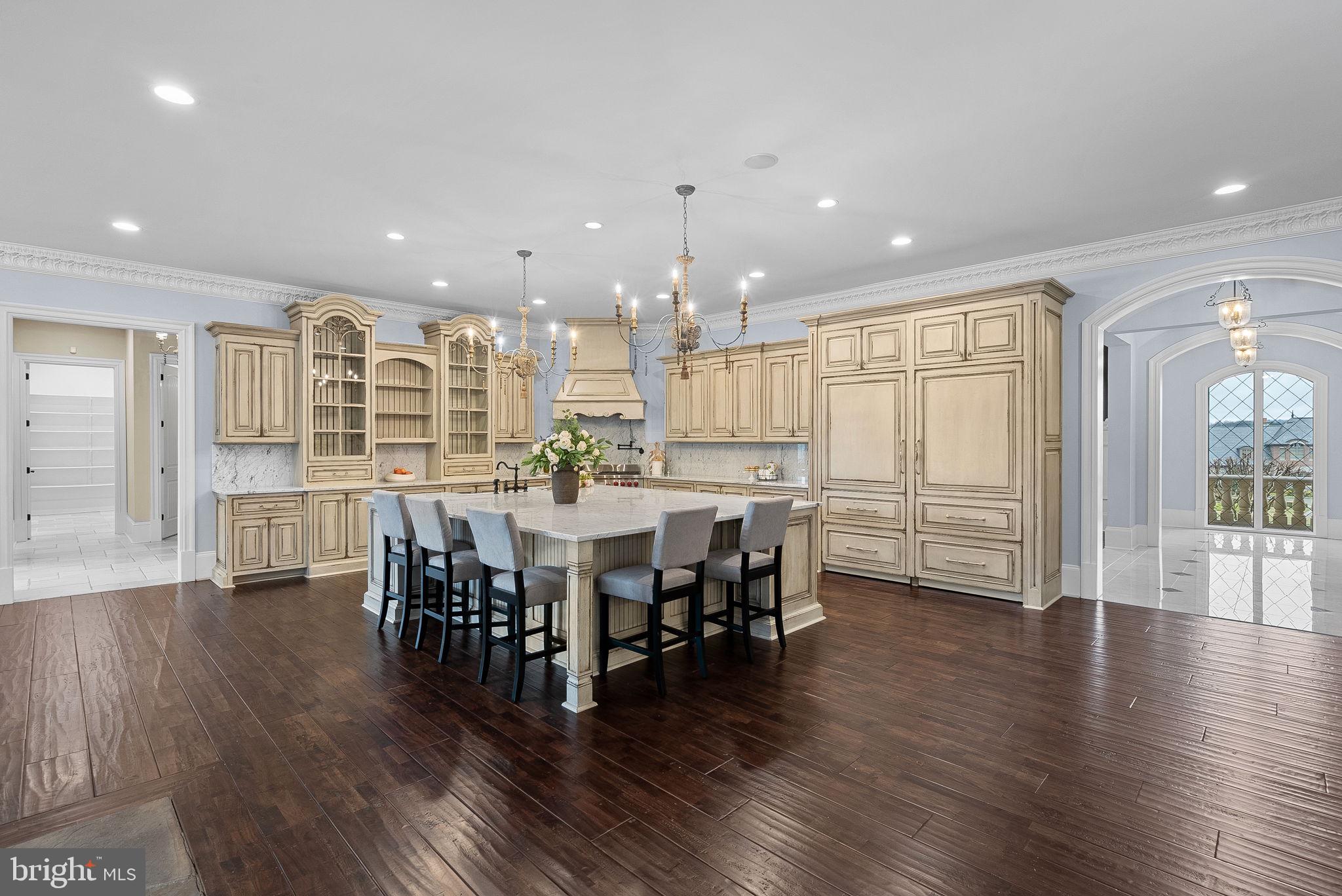 CREIGHTON FARMS - Residential