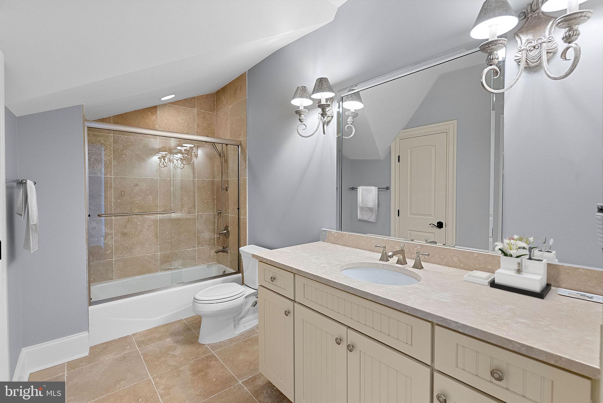 CREIGHTON FARMS - Residential