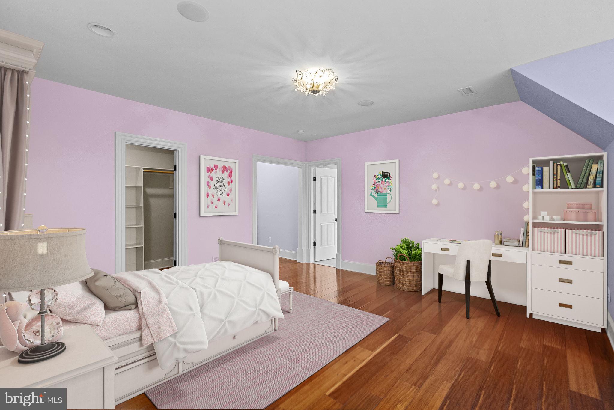 CREIGHTON FARMS - Residential