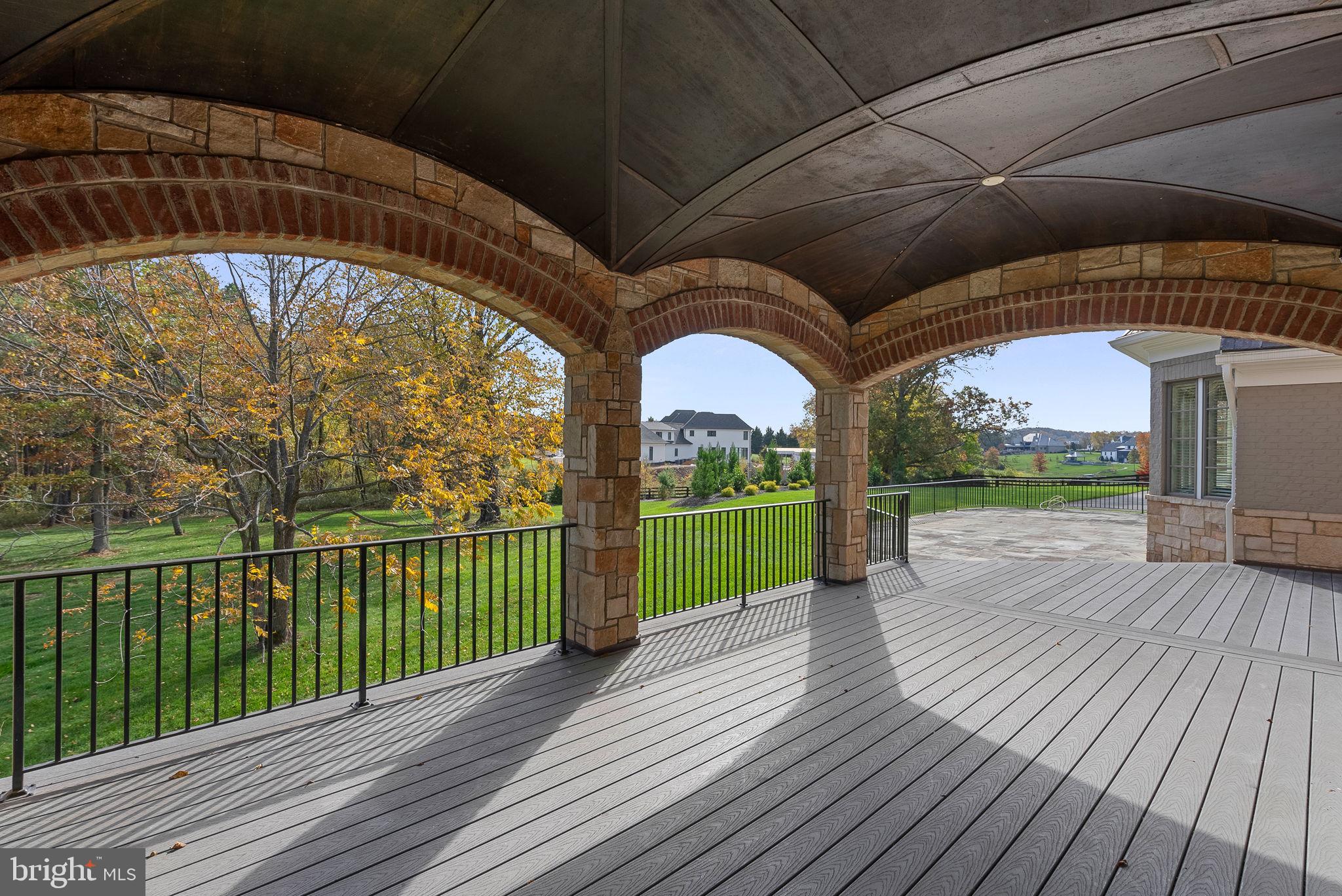 CREIGHTON FARMS - Residential