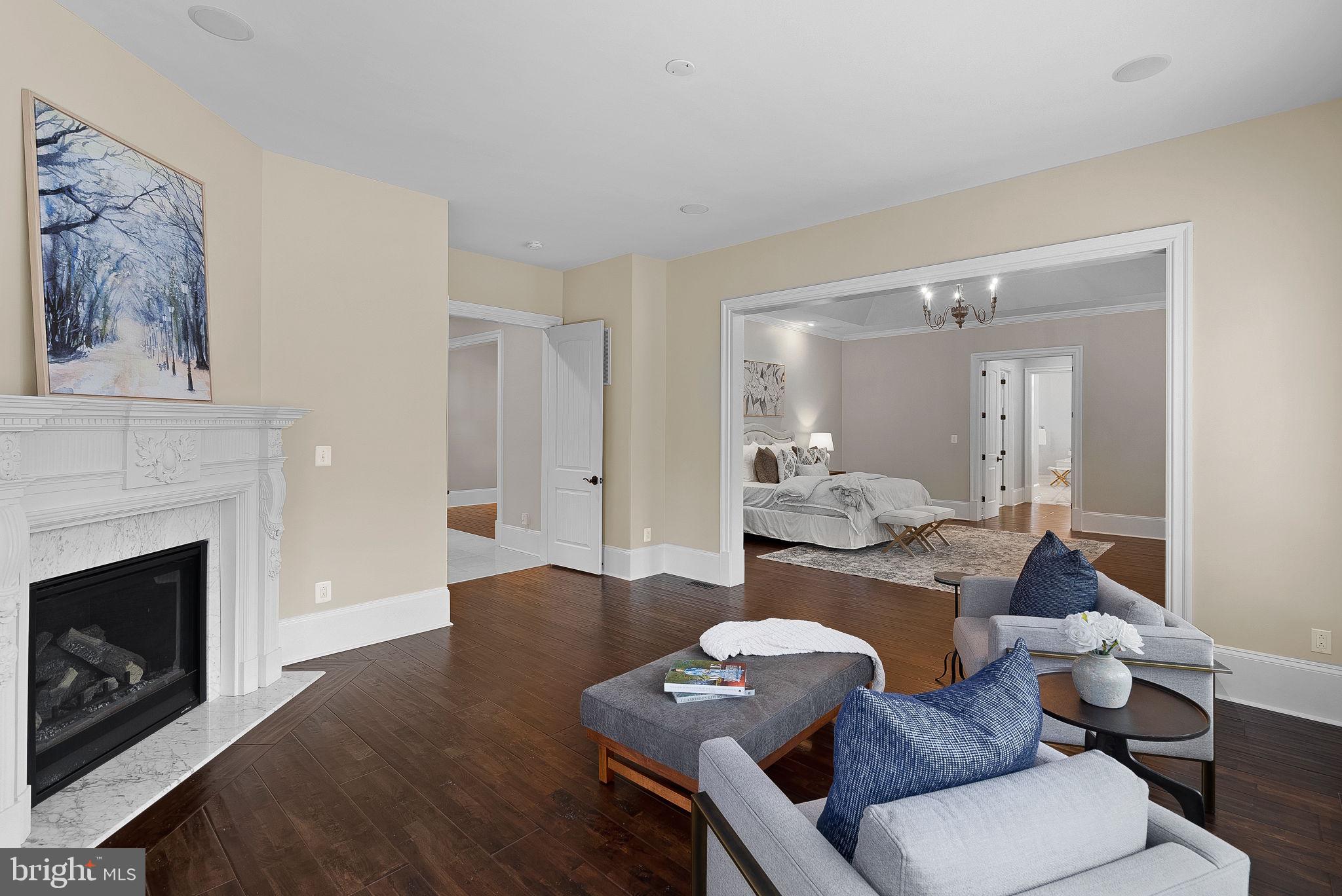 CREIGHTON FARMS - Residential