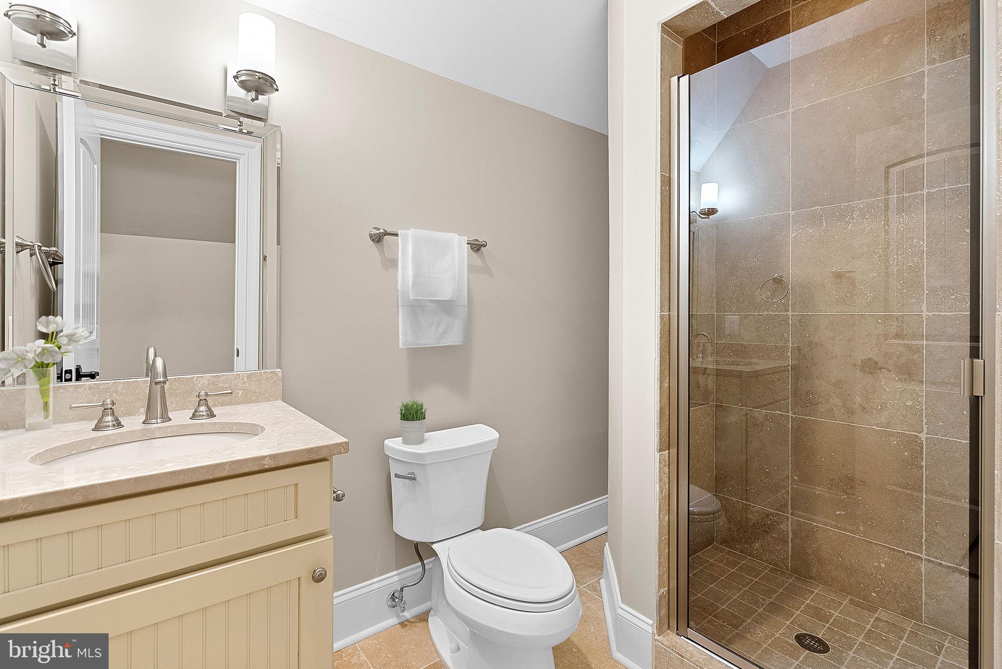 CREIGHTON FARMS - Residential