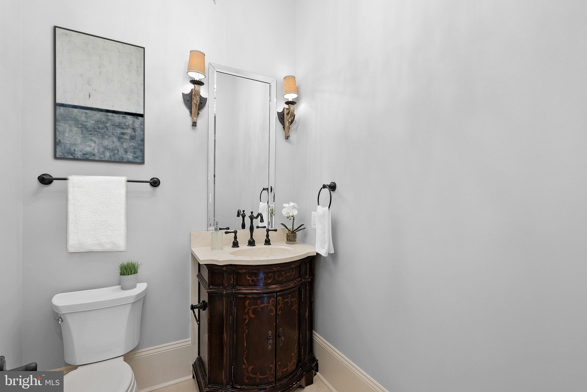 CREIGHTON FARMS - Residential