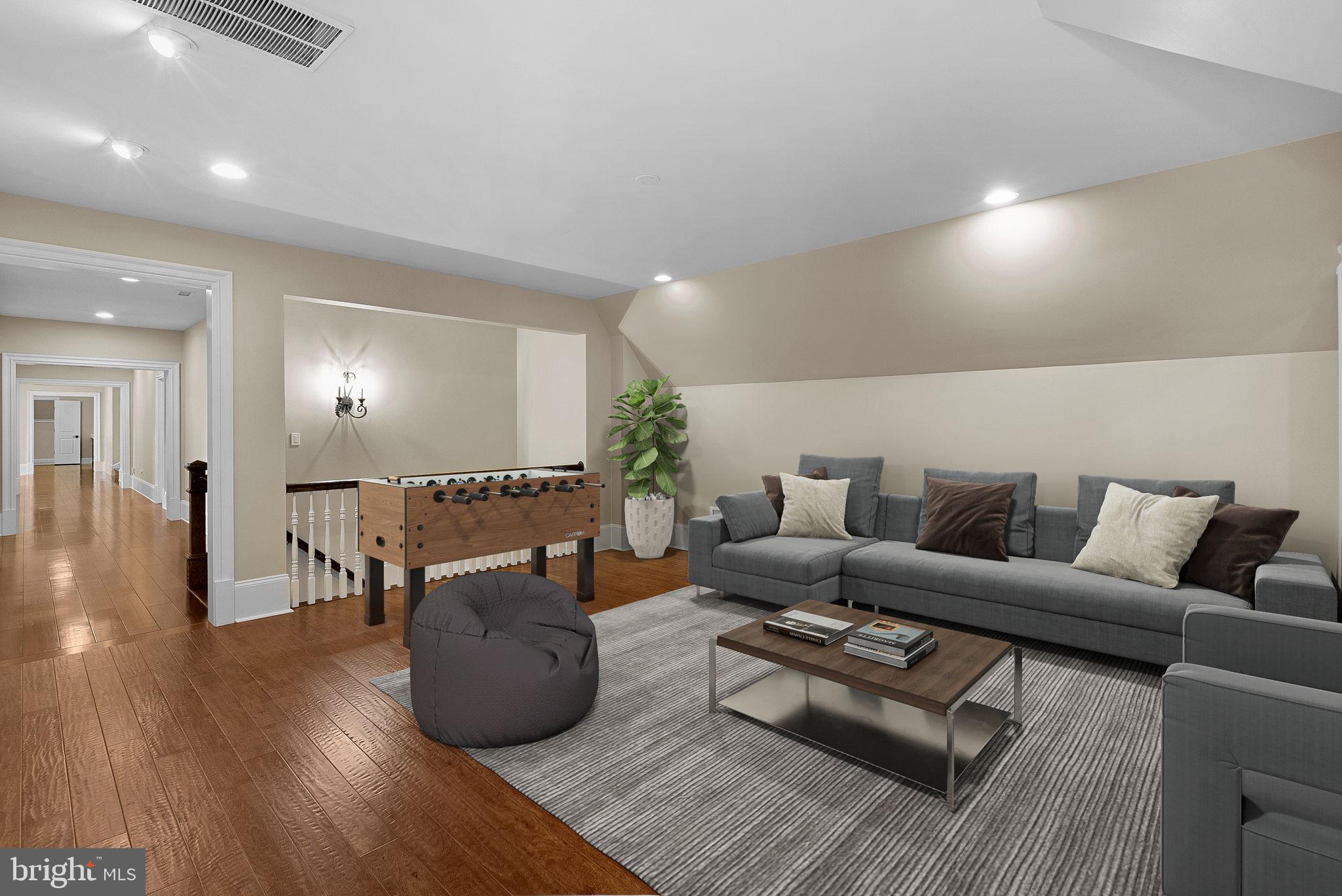 CREIGHTON FARMS - Residential