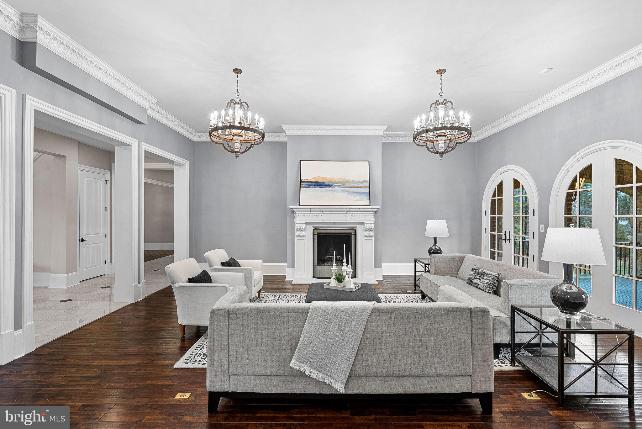 CREIGHTON FARMS - Residential