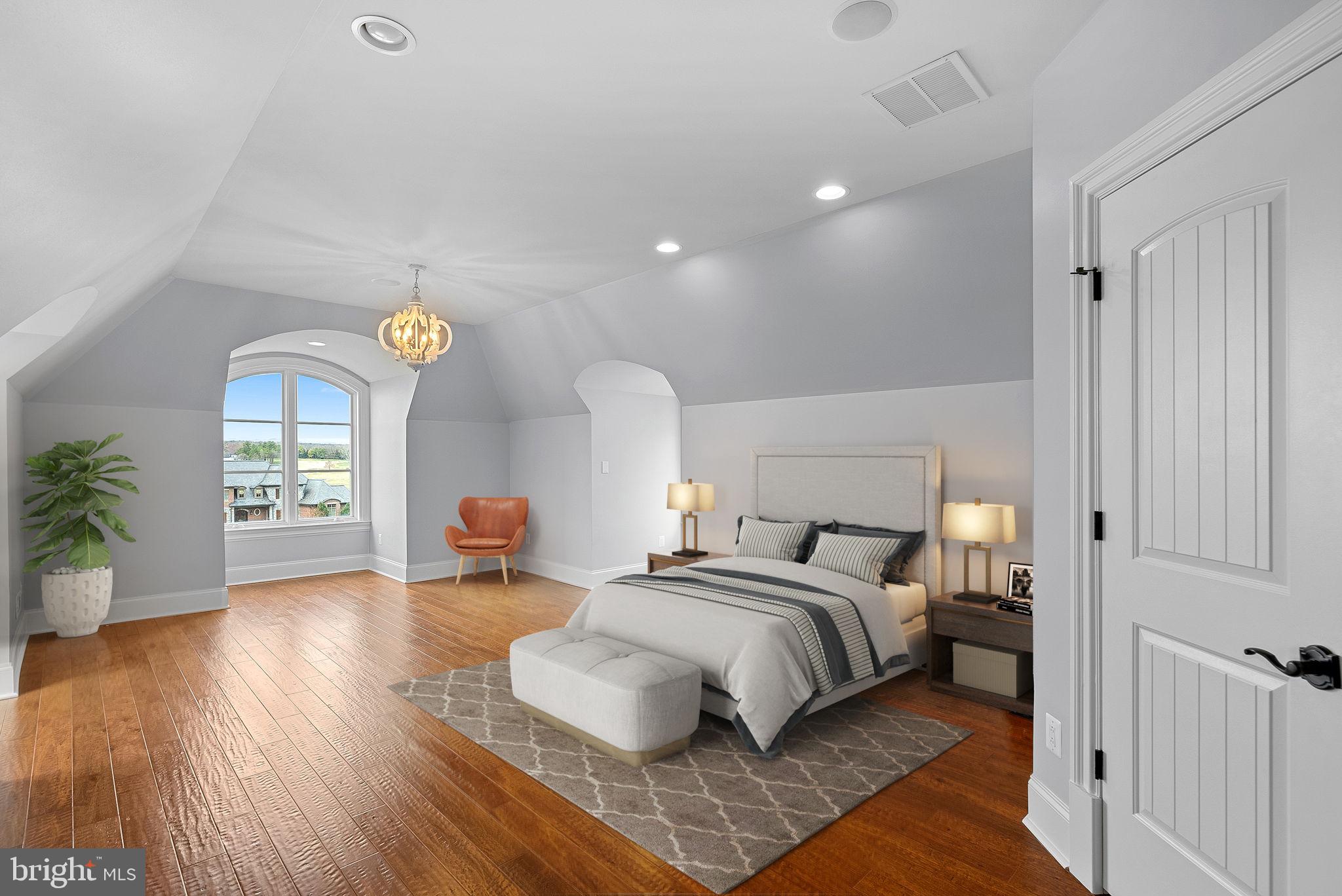 CREIGHTON FARMS - Residential